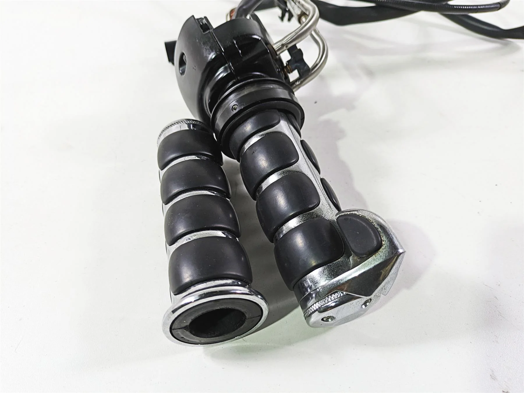 2008 Harley FLSTC Softail Heritage Right Control Switch + Throttle Set 71684-06 - Image 12