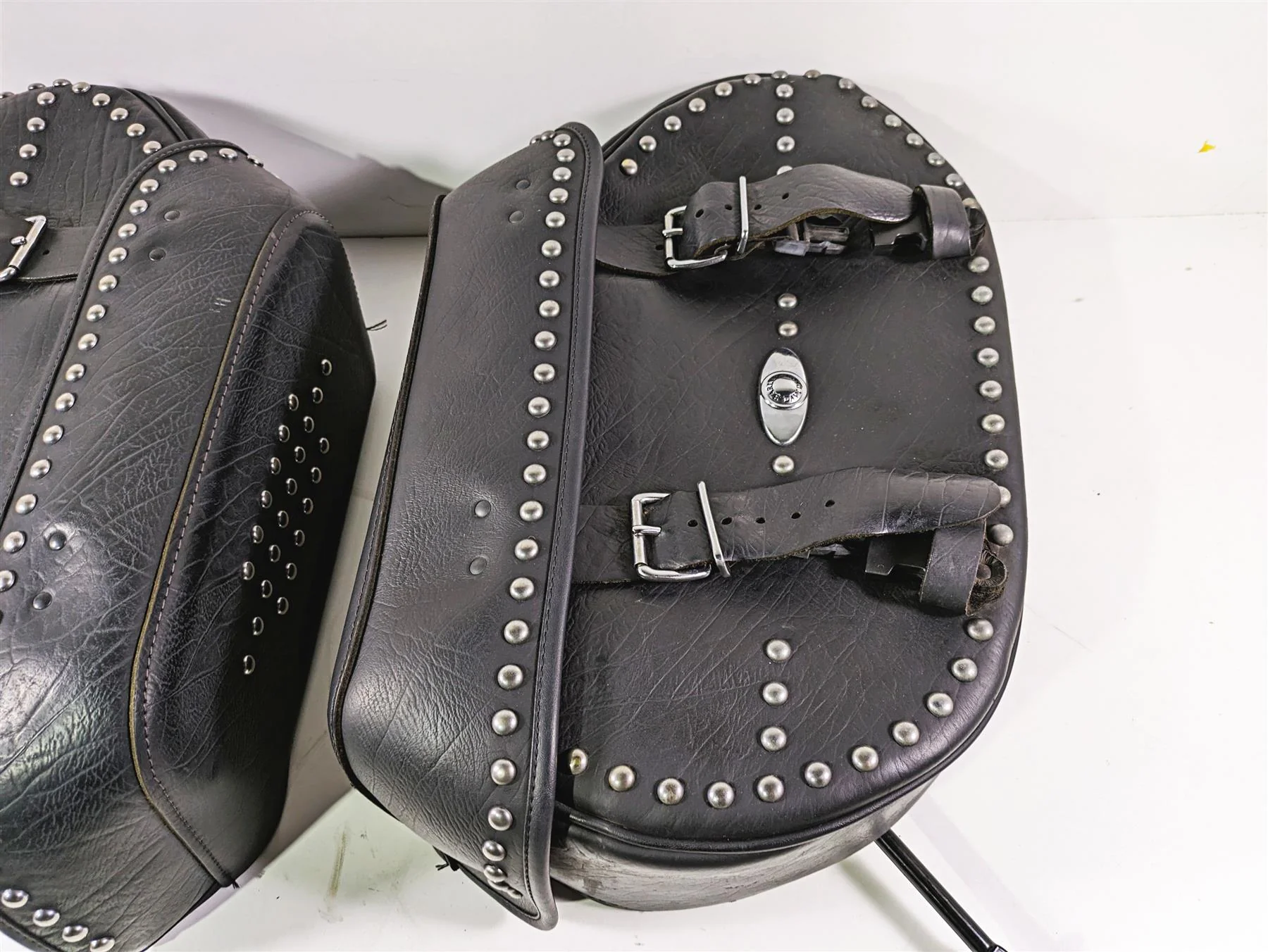 2008 Harley FLSTC Softail Heritage Saddlebag Saddle Bag Set 90477-06 90476-06 - Image 3