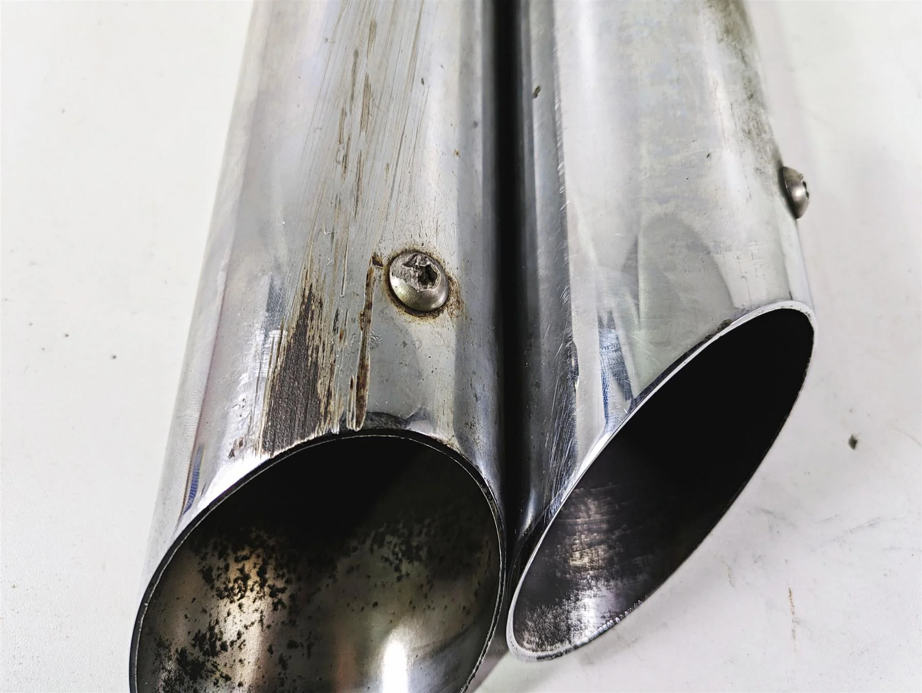 2008 Harley FLSTC Softail Heritage Slip On Slash Cut Exhaust Muffler Set - Read - Image 9