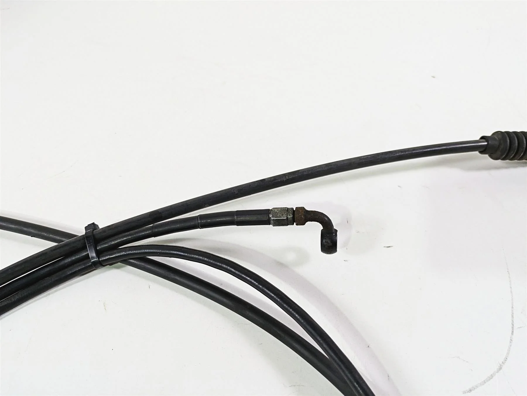 2008 Harley FLSTSB Cross Bones Apehanger Brake & Clutch Line Set - Image 9
