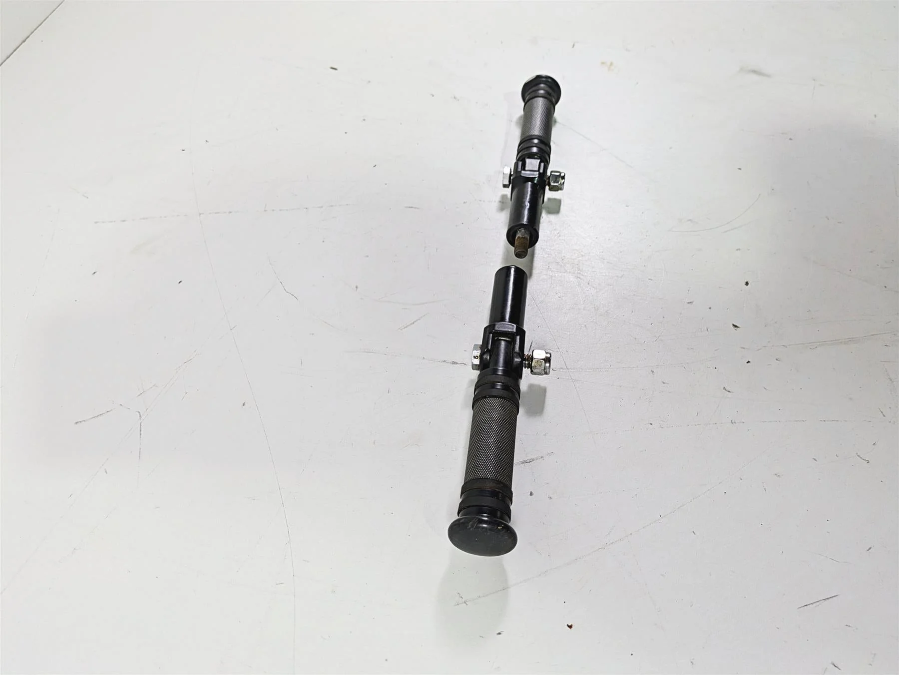 2008 Harley FLSTSB Cross Bones Diamond Black Passenger Footpeg Set 50911-08A - Image 2