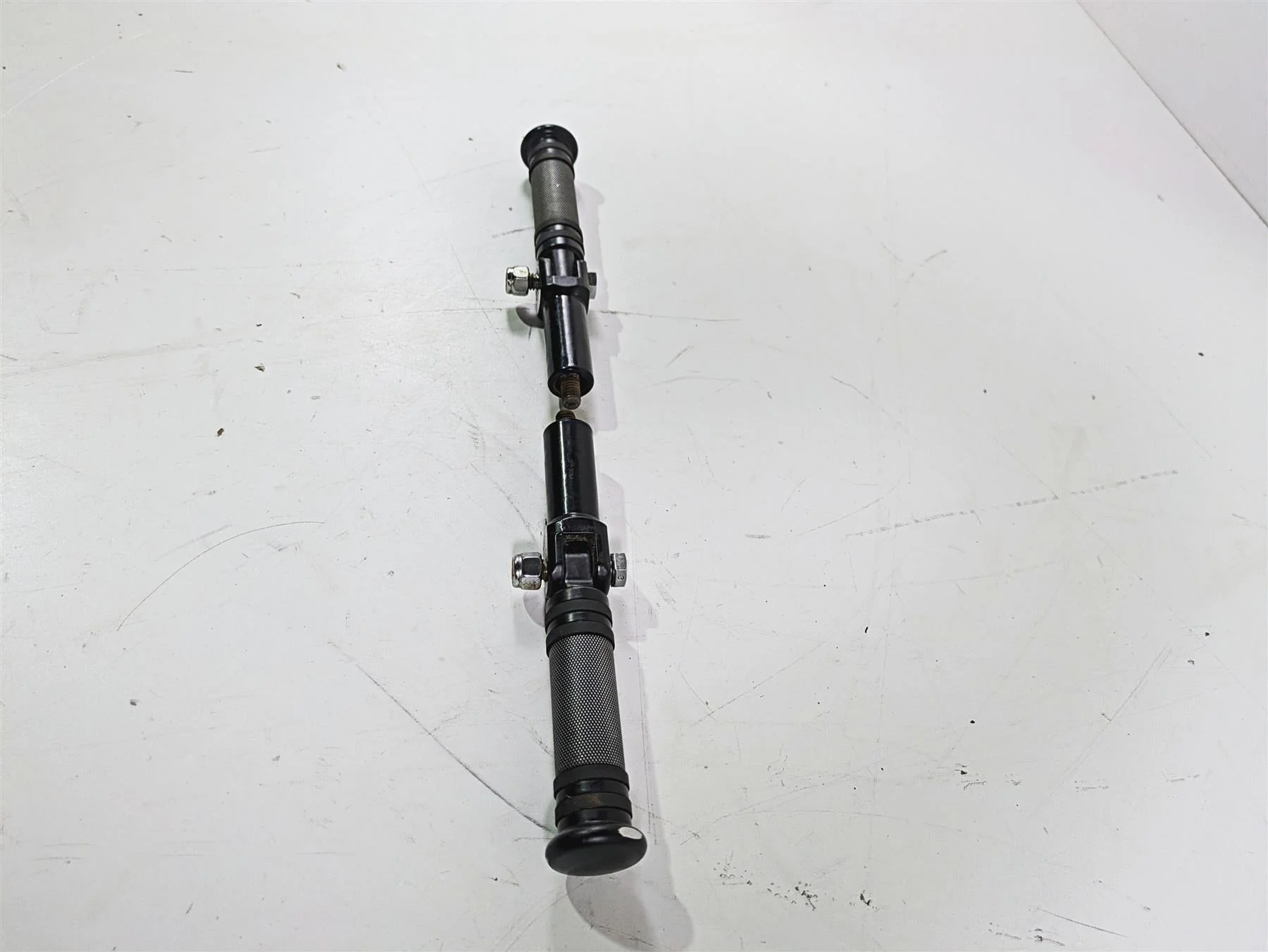 2008 Harley FLSTSB Cross Bones Diamond Black Passenger Footpeg Set 50911-08A - Image 3