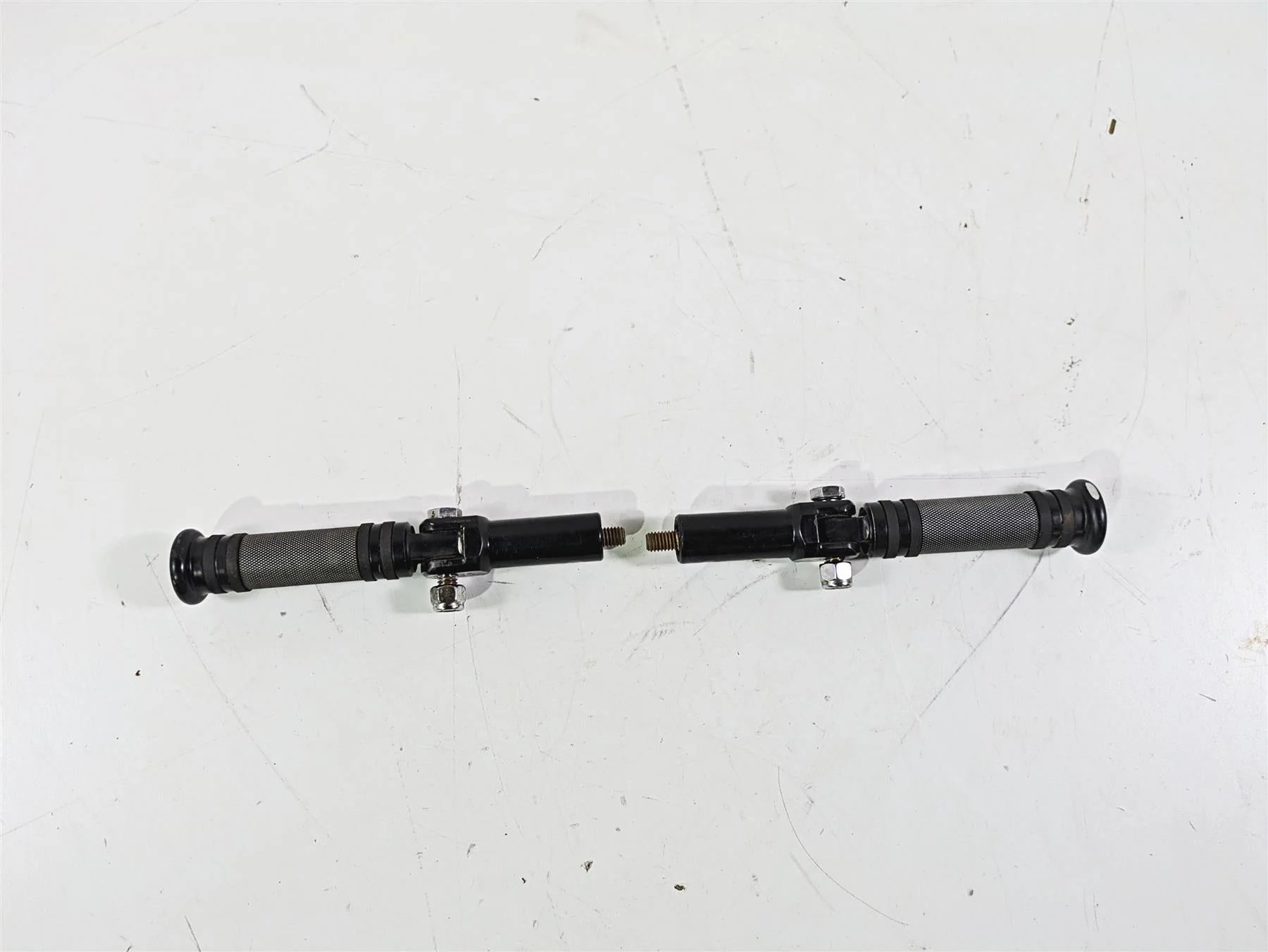 2008 Harley FLSTSB Cross Bones Diamond Black Passenger Footpeg Set 50911-08A - Image 4