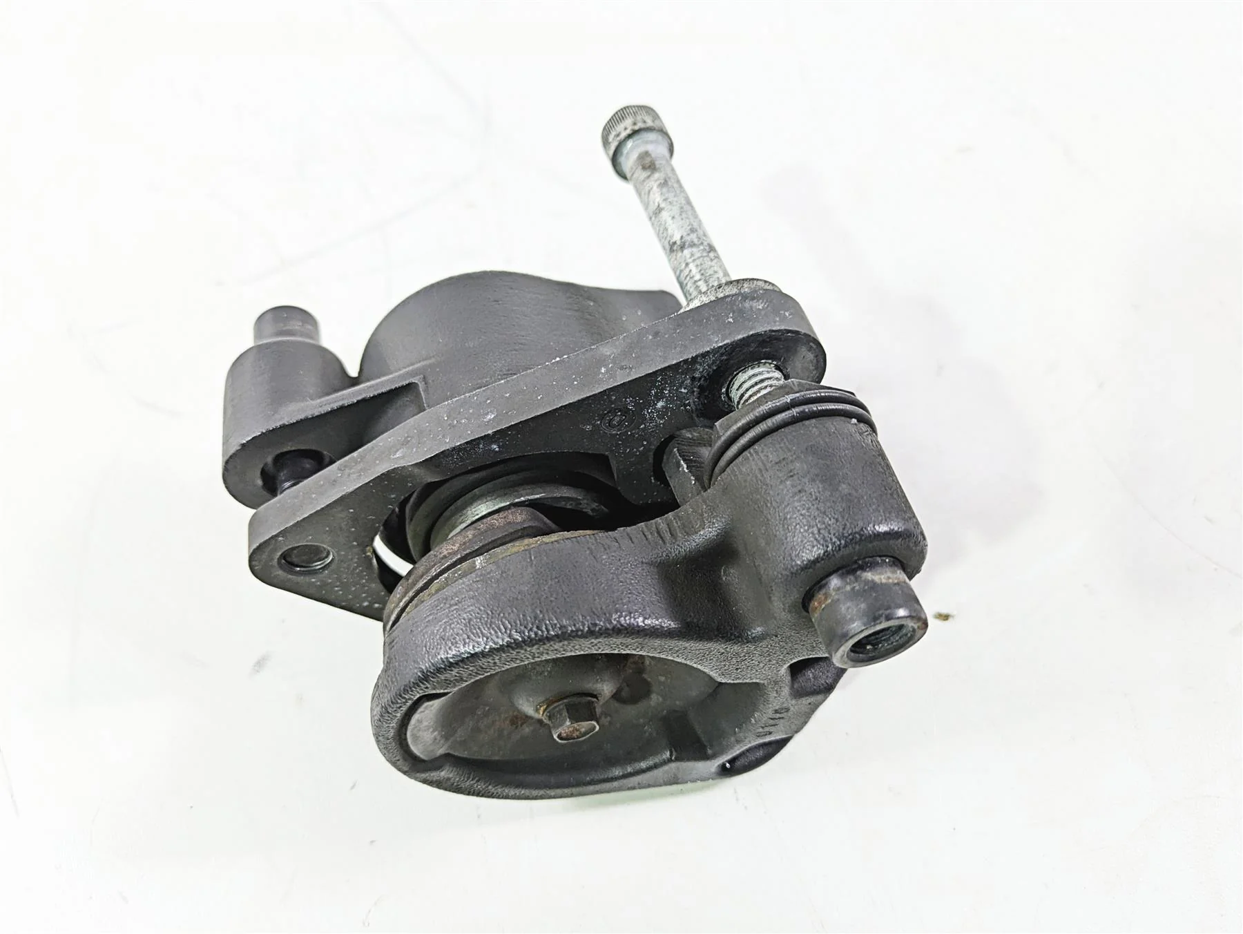 2008 Harley FLSTSB Cross Bones Front Brake Caliper 44079-97C - Image 3