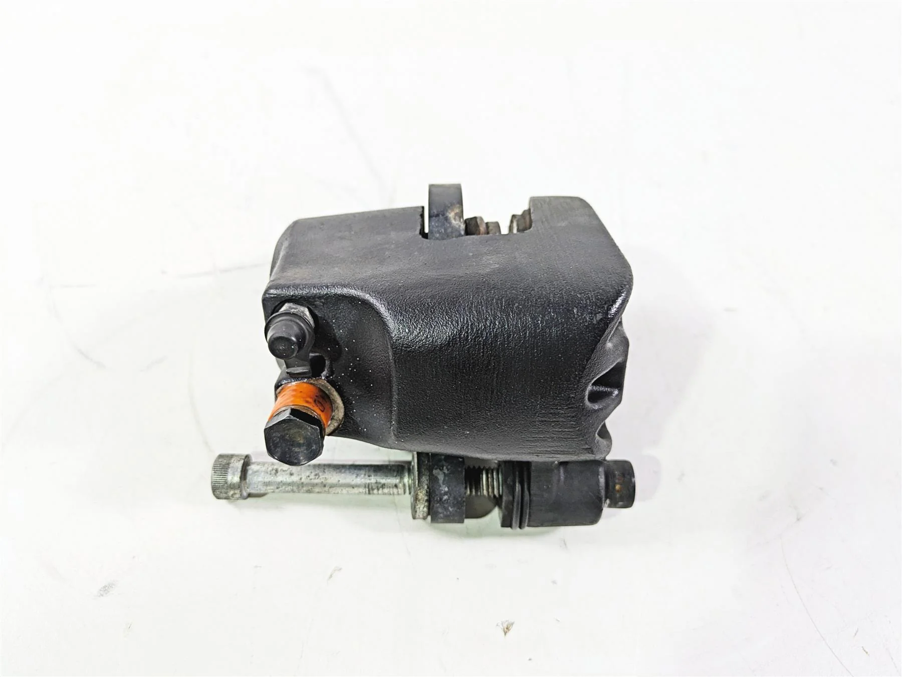 2008 Harley FLSTSB Cross Bones Front Brake Caliper 44079-97C - Image 8