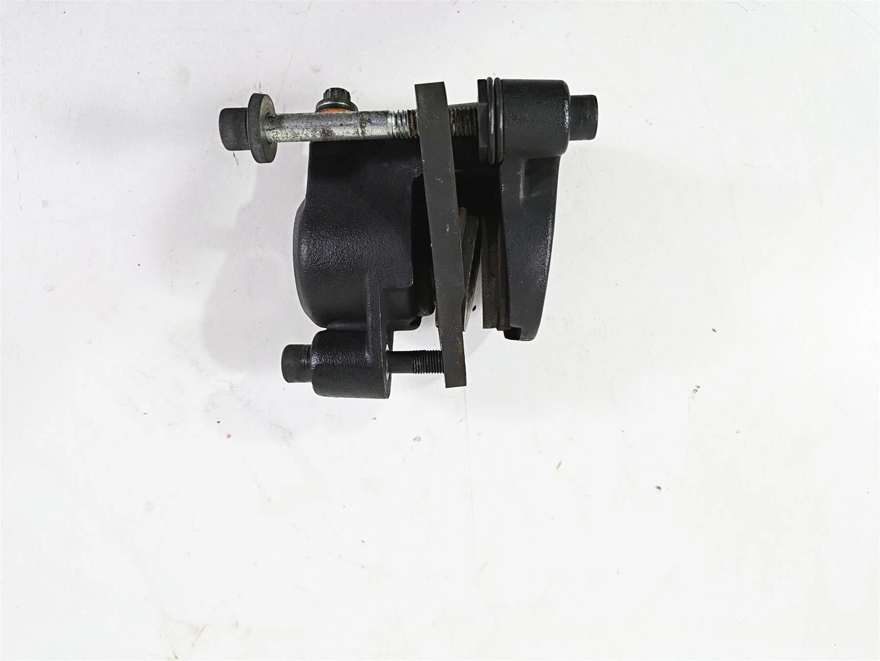 2008 Harley FLSTSB Cross Bones Front Brake Caliper 44079-97C - Image 9