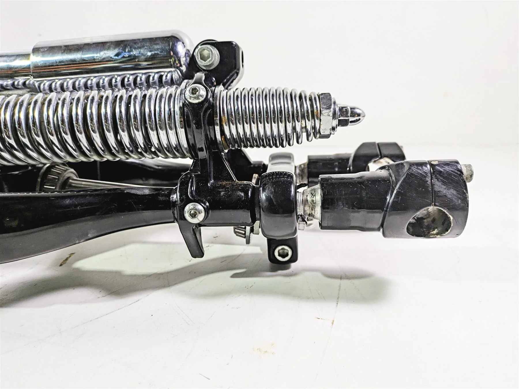2008 Harley FLSTSB Cross Bones Front End Springer Forks Set 46173-05 46174-05 - Image 6