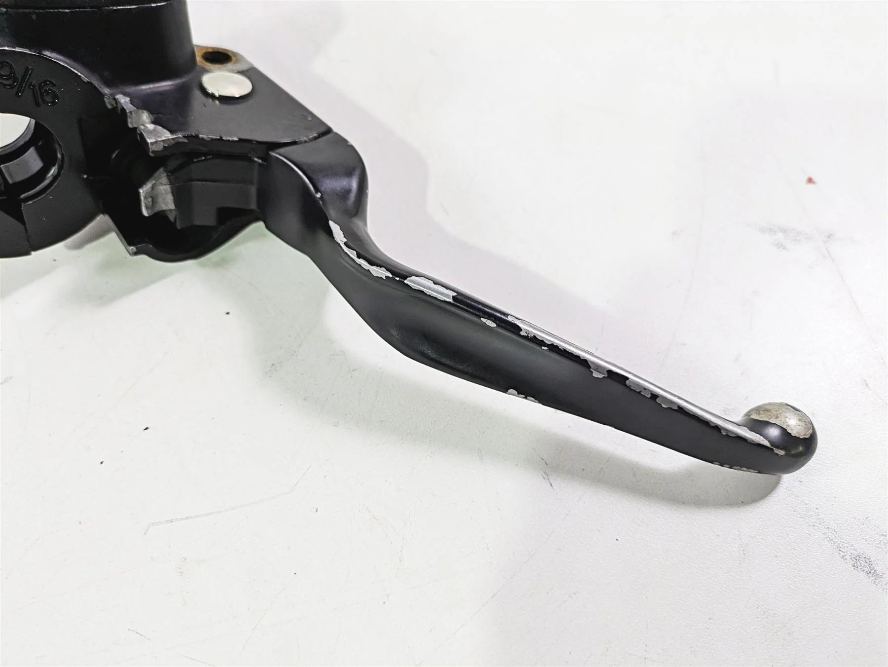 2008 Harley FLSTSB Cross Bones Front Master Cylinder 9/16 45019-08C - Image 11