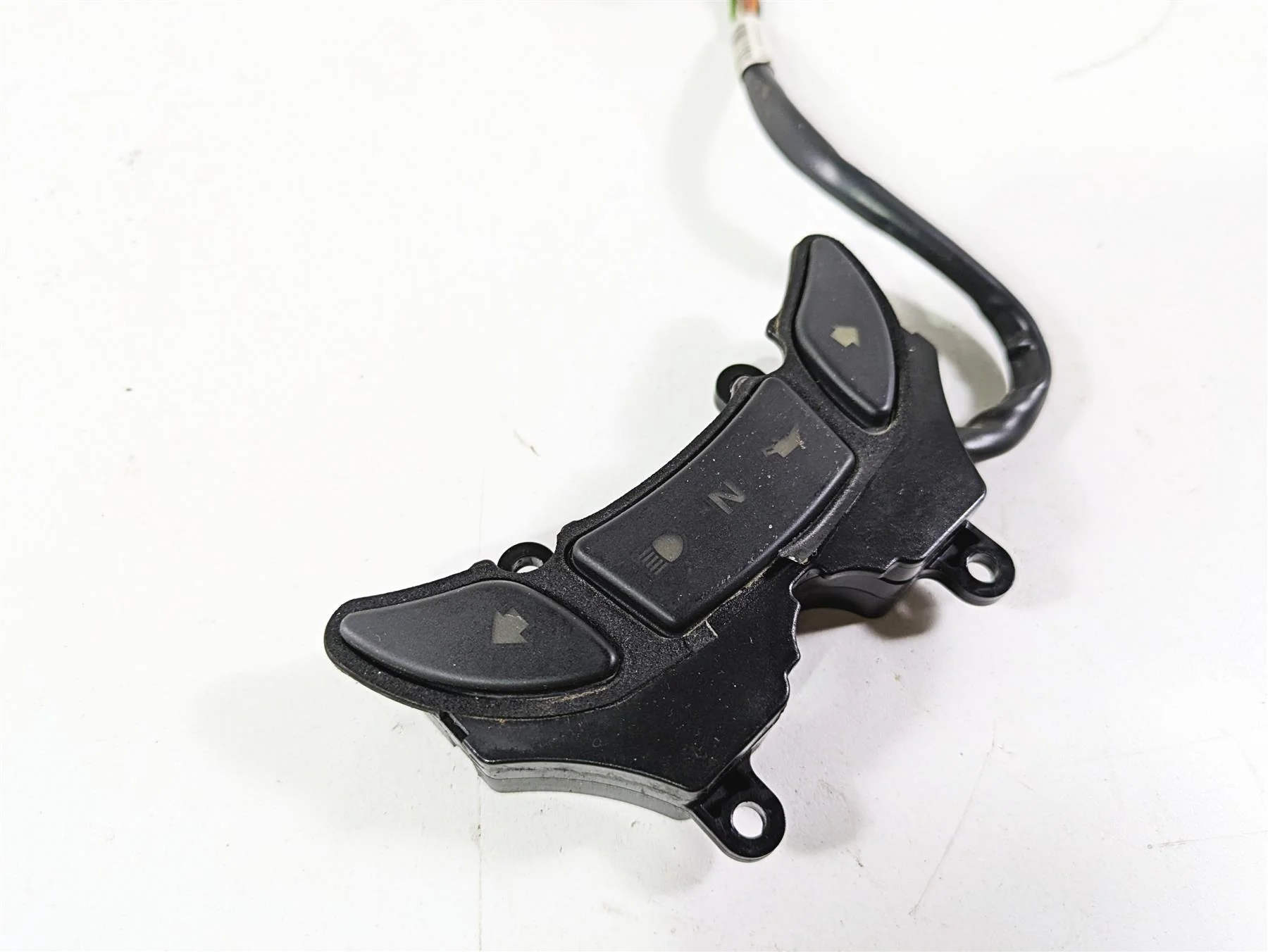 2008 Harley FLSTSB Cross Bones Indicator Instrument Lights Cluster 68545-08 - Image 12