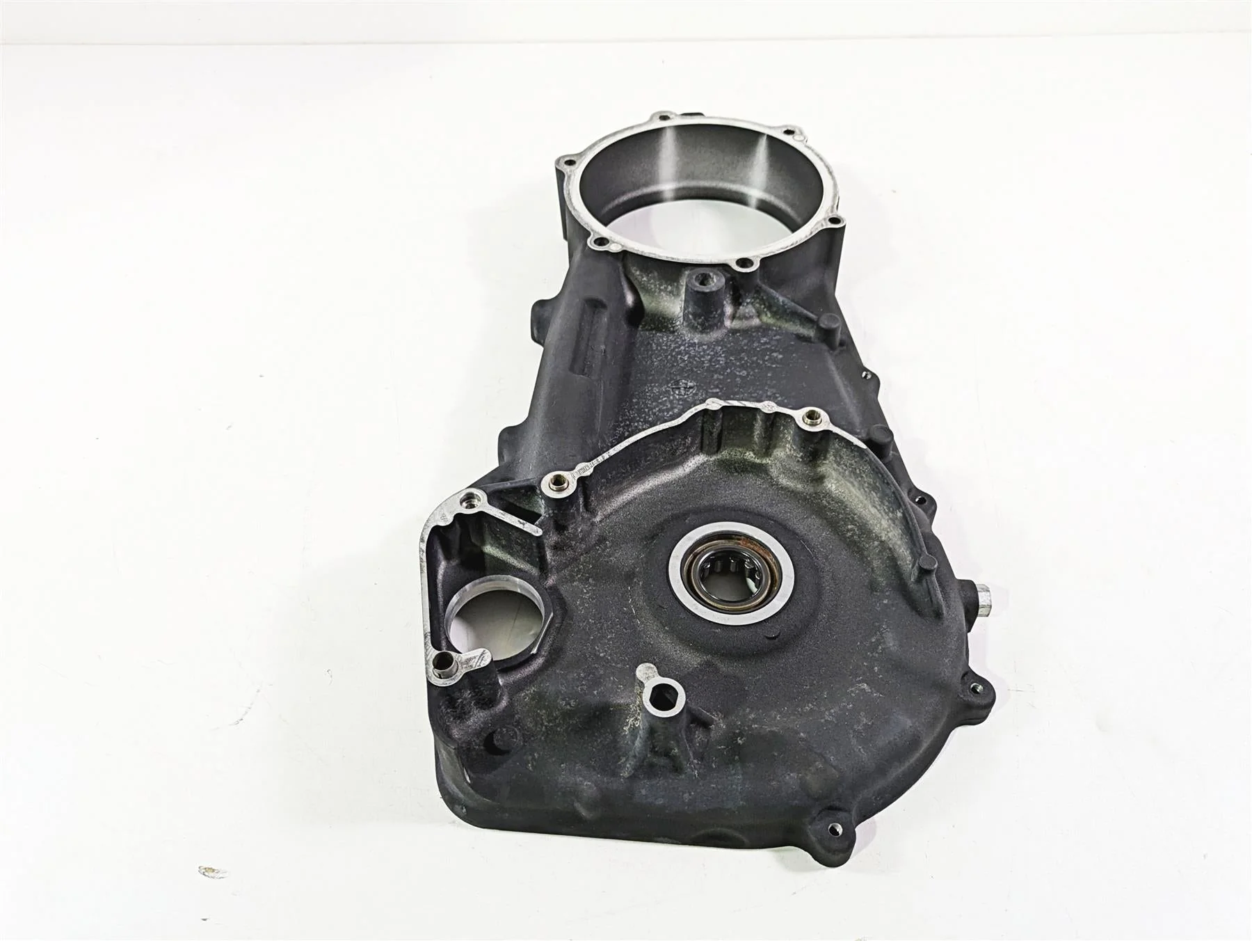 2008 Harley FLSTSB Cross Bones Inner Primary Drive Clutch Cover 60681-06 - Image 4