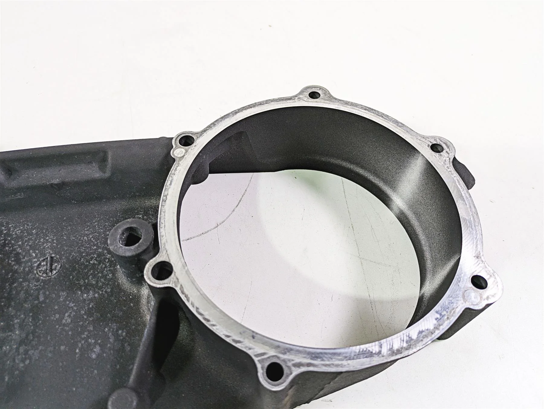 2008 Harley FLSTSB Cross Bones Inner Primary Drive Clutch Cover 60681-06 - Image 5