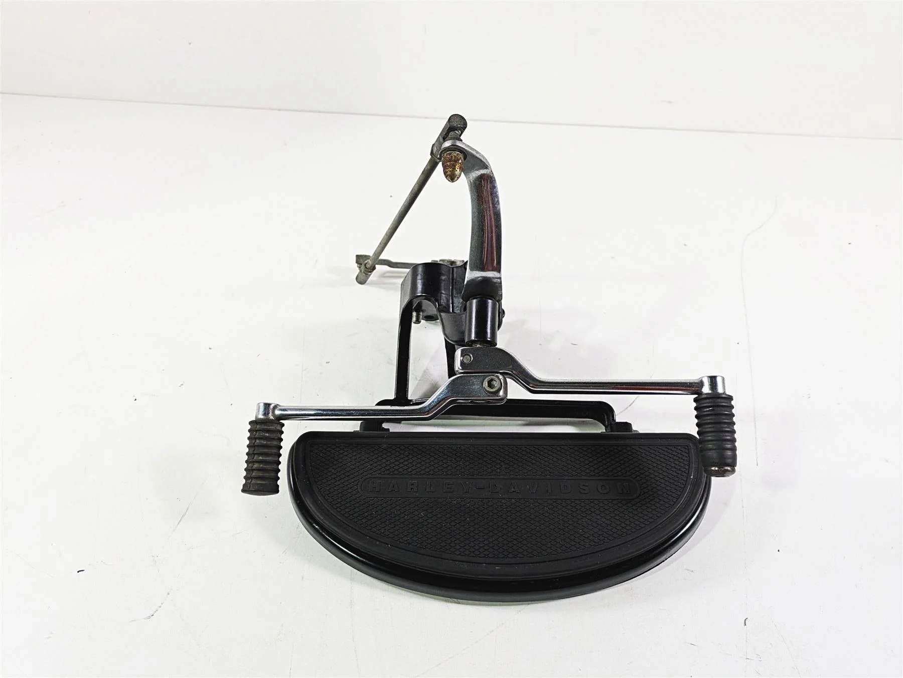 2008 Harley FLSTSB Cross Bones Left Floorboard & Shifter Set 33630-07A 33895-82E - Image 4