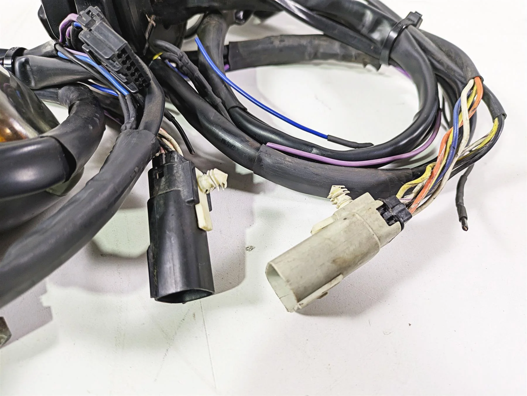 2008 Harley FLSTSB Cross Bones Left Right Control Switch Blinker Set 71682-06A - Image 12