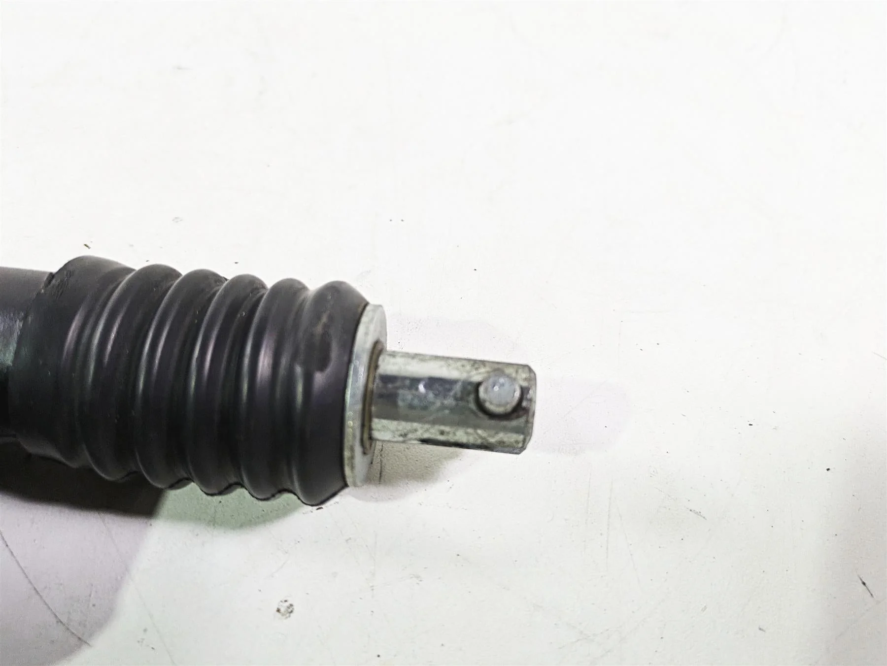 2008 Harley FLSTSB Cross Bones Rear Brake Master Cylinder 41767-05E - Image 4