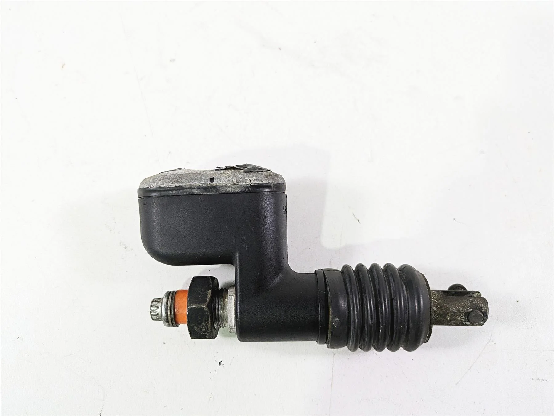 2008 Harley FLSTSB Cross Bones Rear Brake Master Cylinder - Read 41767-05E - Image 6