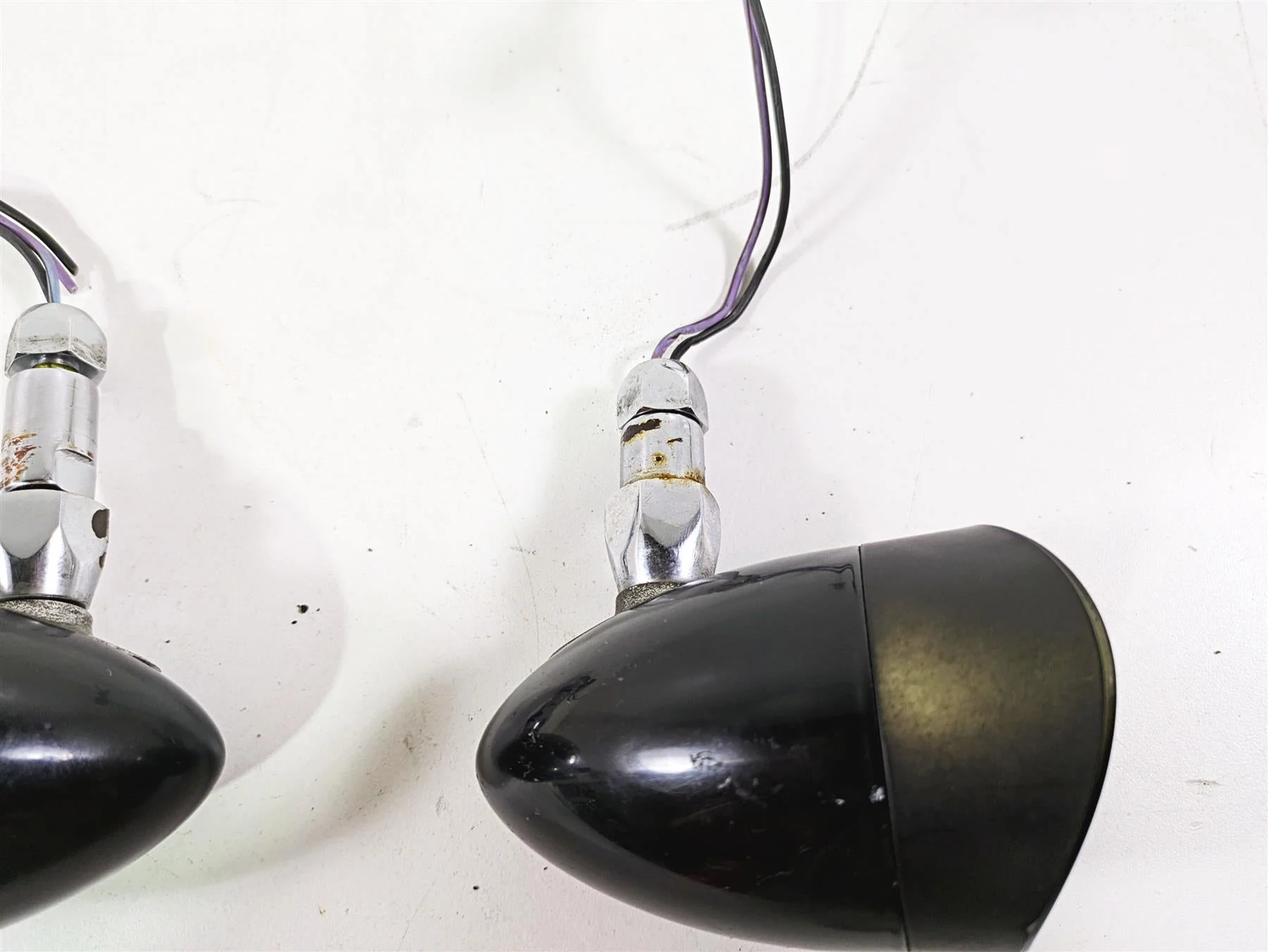 2008 Harley FLSTSB Cross Bones Rear Bullet Turn Signal Set - Read 69934-08 - Image 10
