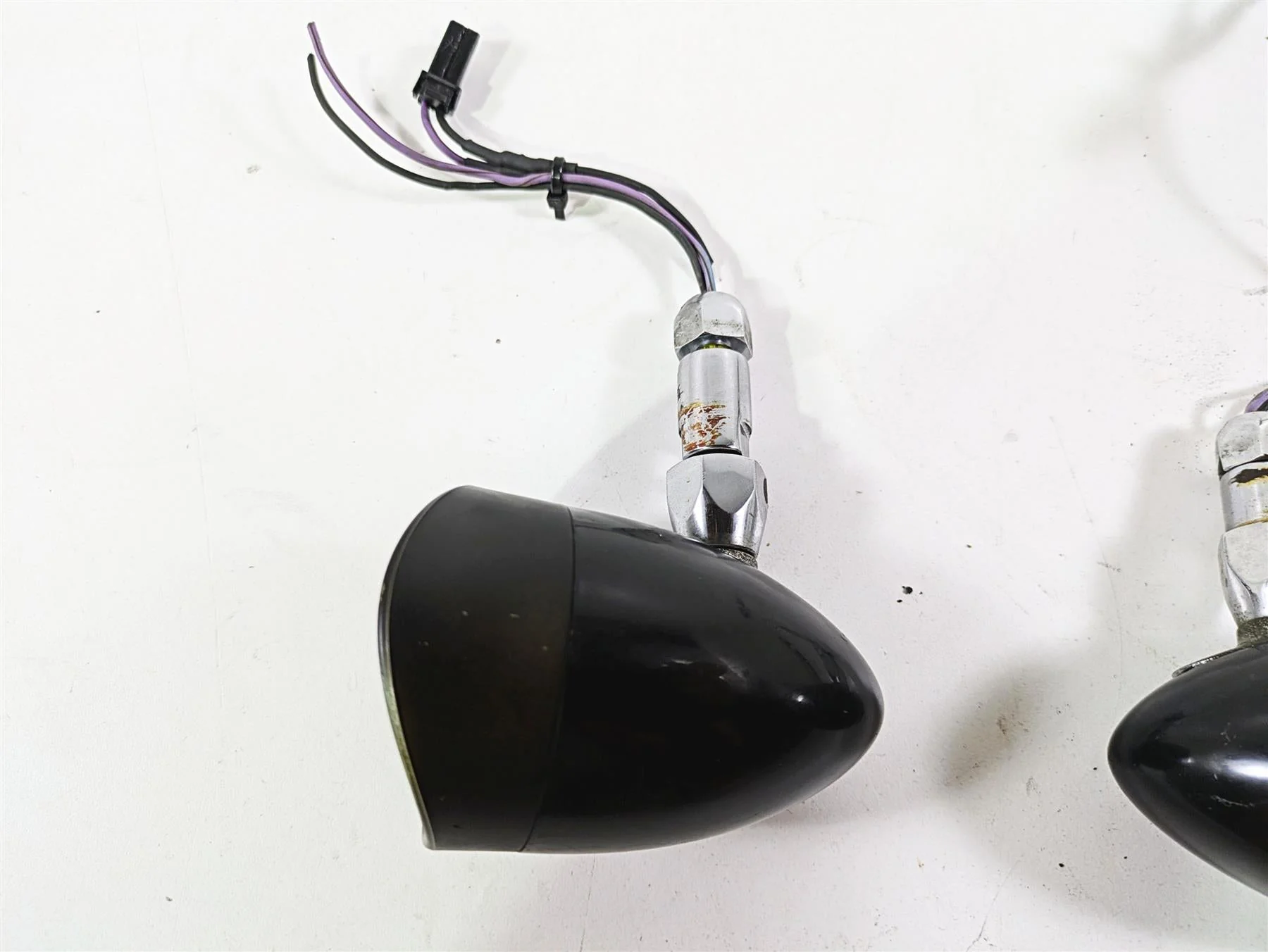 2008 Harley FLSTSB Cross Bones Rear Bullet Turn Signal Set - Read 69934-08 - Image 11
