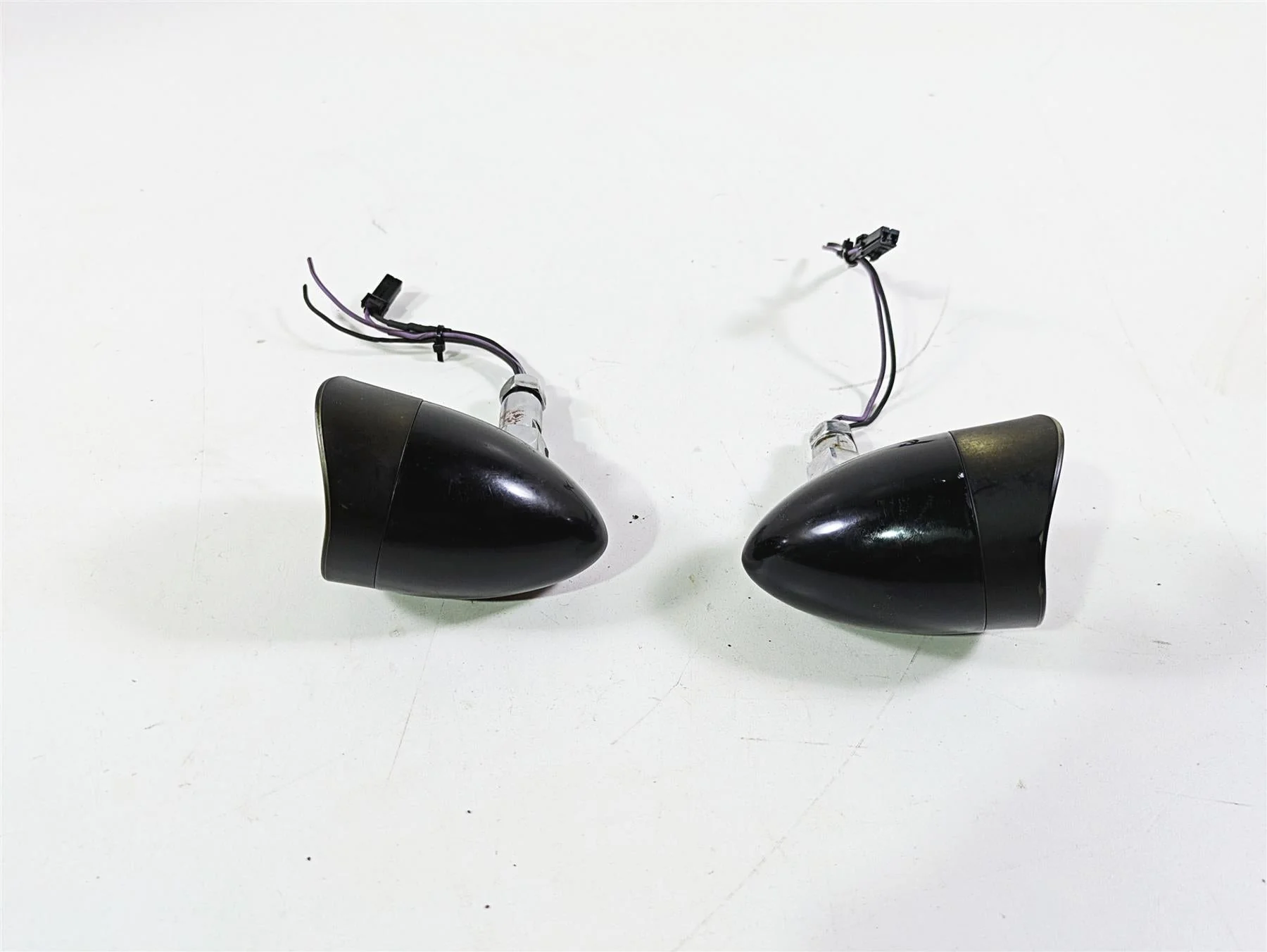 2008 Harley FLSTSB Cross Bones Rear Bullet Turn Signal Set - Read 69934-08 - Image 9