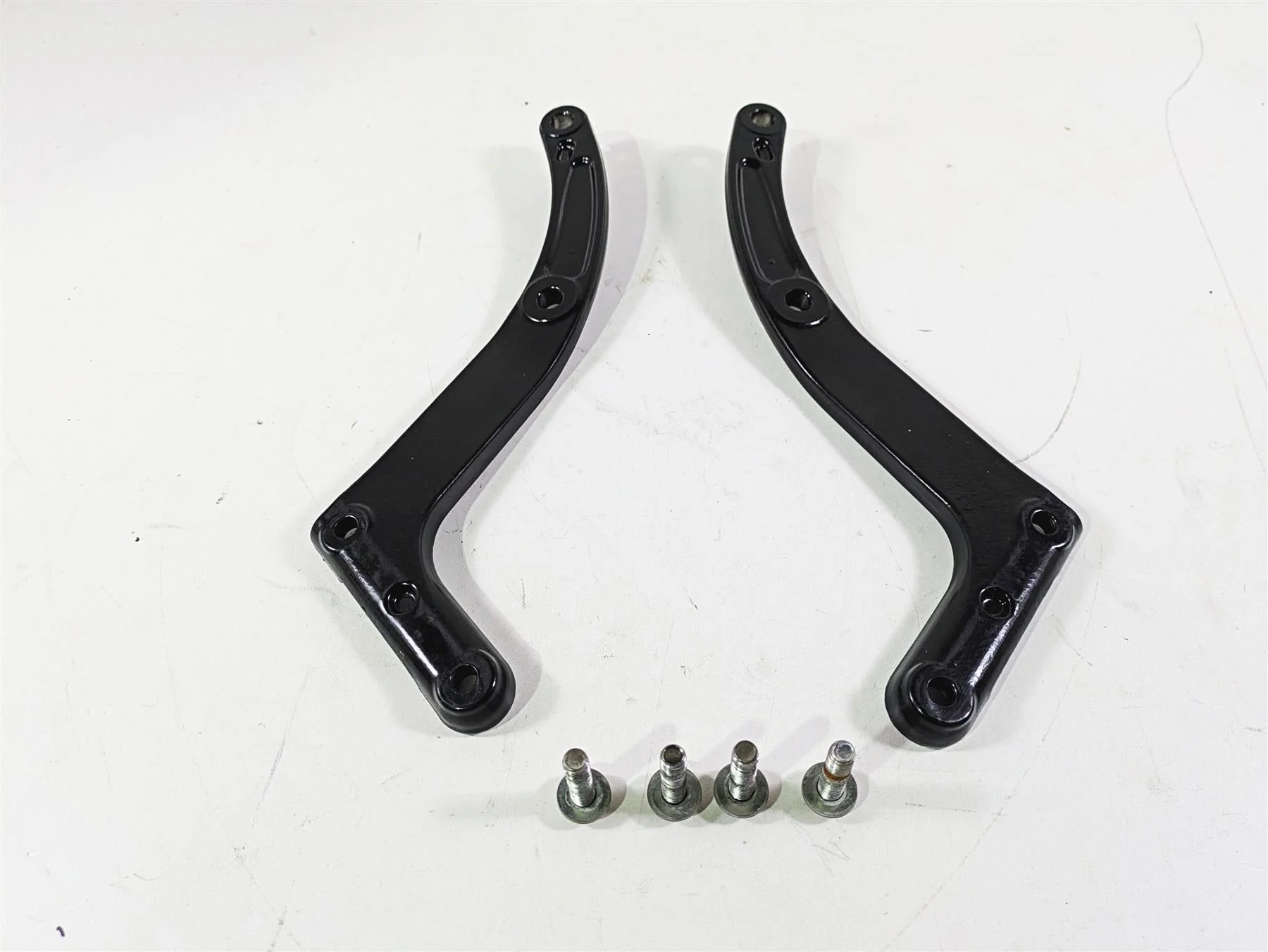 2008 Harley FLSTSB Cross Bones Rear Fender Struts Braces 47813-08BHP 47809-08BHP