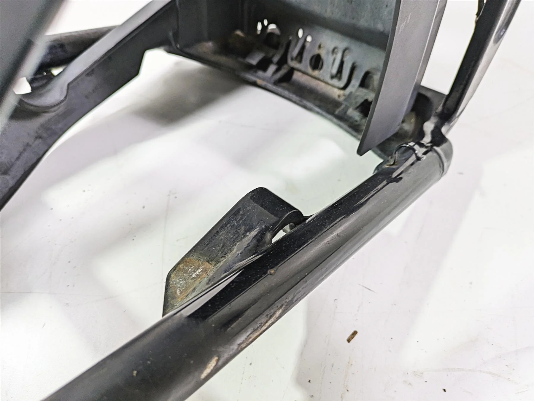 2008 Harley FLSTSB Cross Bones Rear Swing Arm Swingarm 47573-11BHP - Image 9