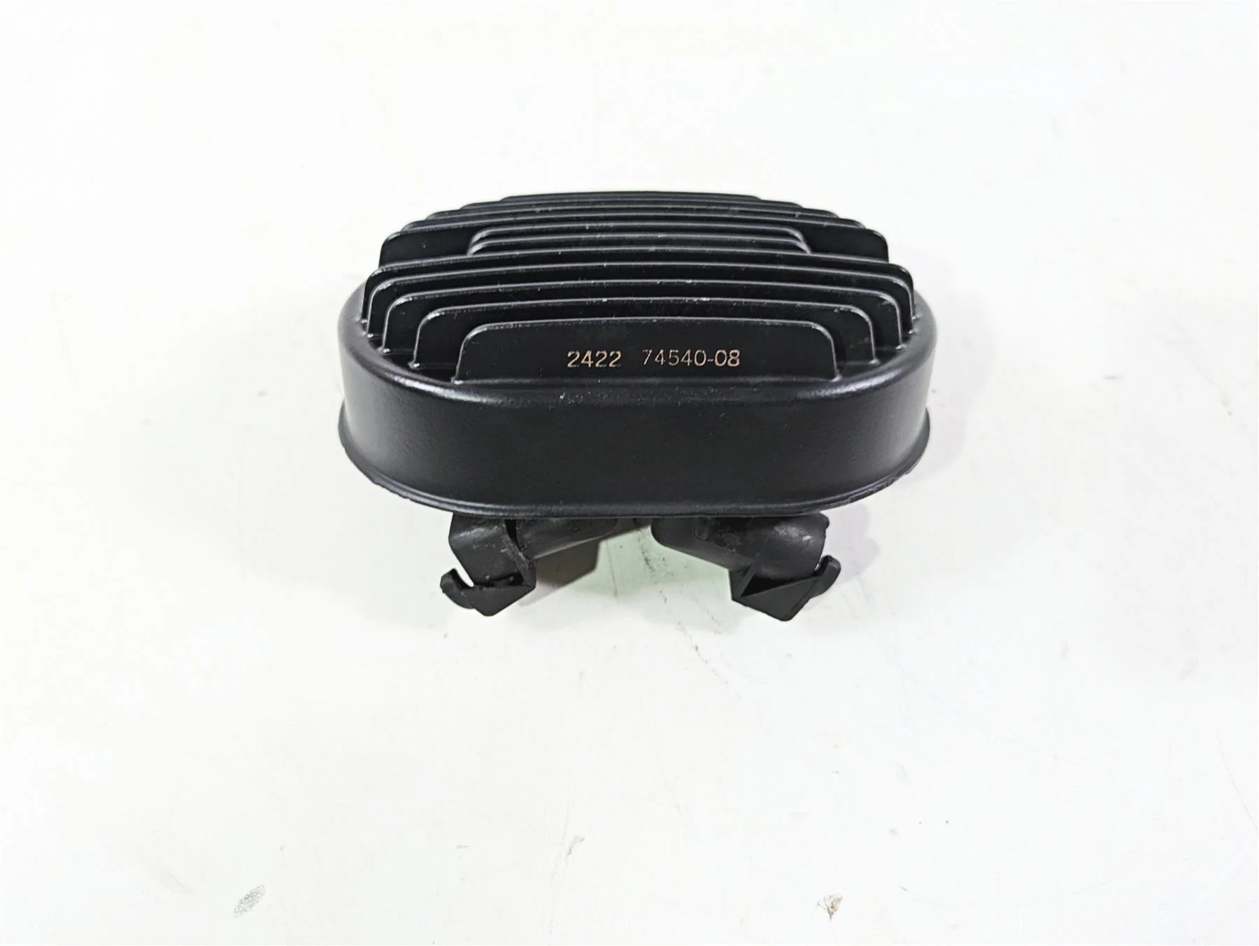 2008 Harley FLSTSB Cross Bones Rectifier Voltage Regulator 74540-08 - Image 3