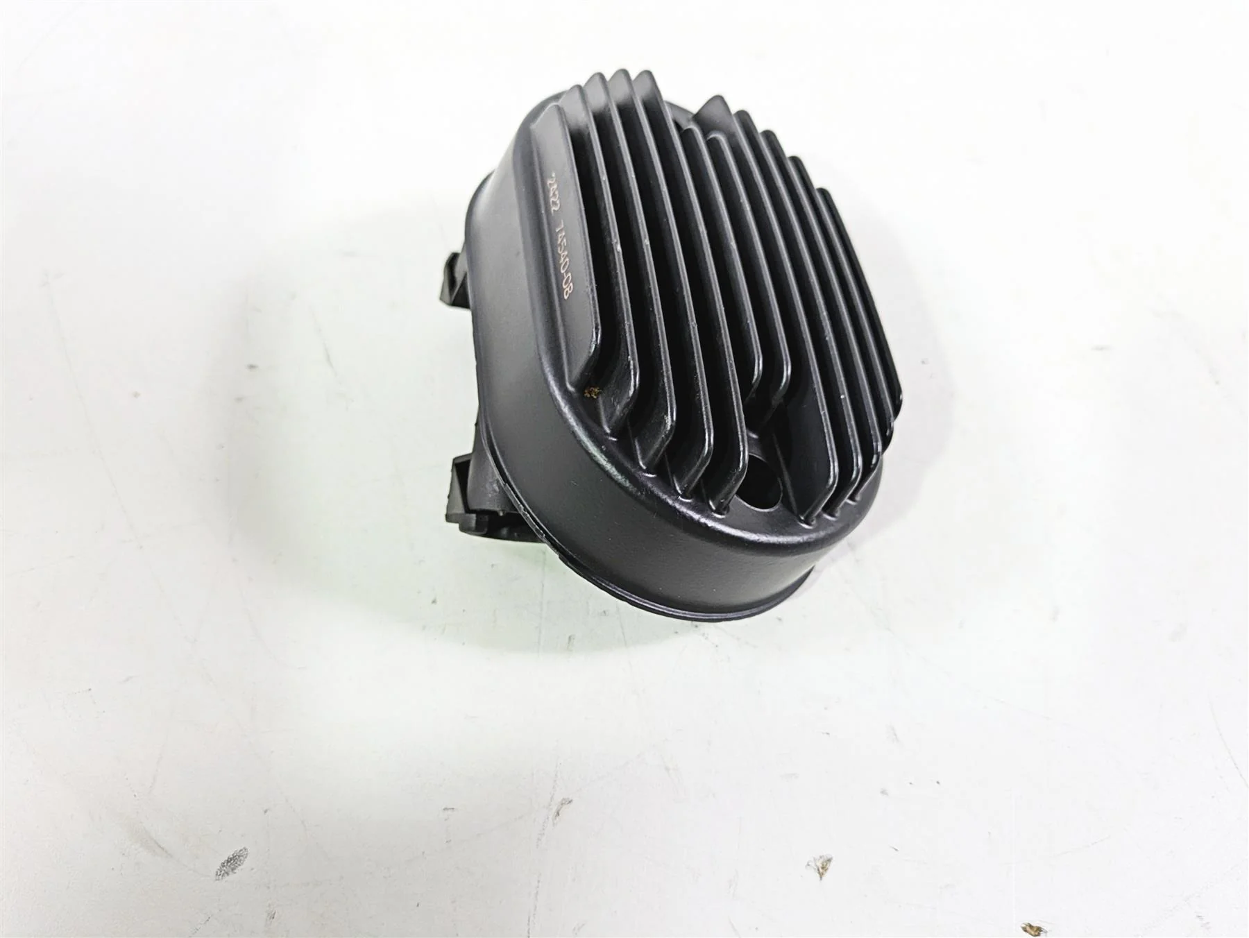 2008 Harley FLSTSB Cross Bones Rectifier Voltage Regulator 74540-08 - Image 4