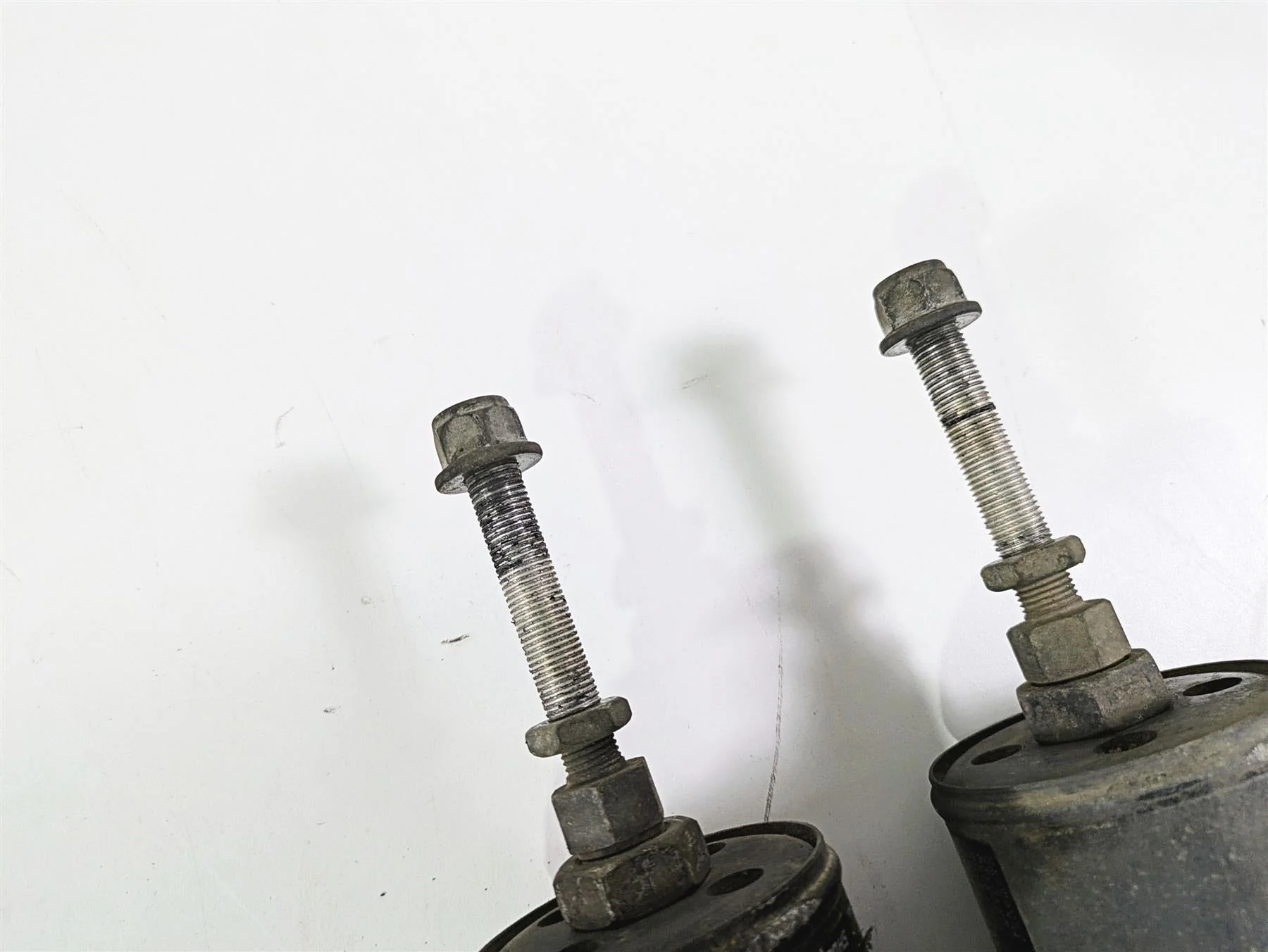 2008 Harley FLSTSB Cross Bones Showa Rear Suspension Shocks 54549-04 - Image 8