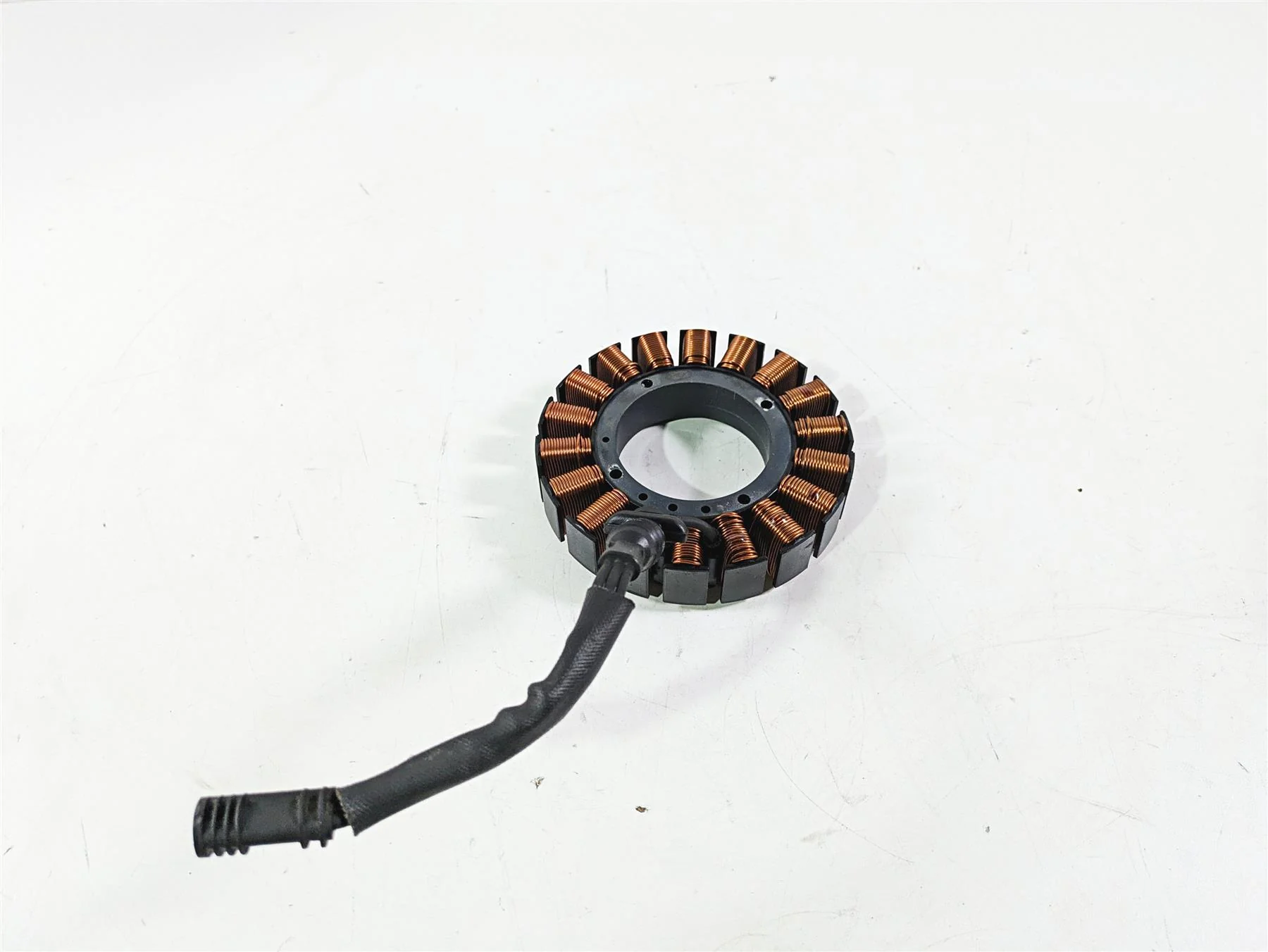 2008 Harley FLSTSB Cross Bones Stator Alternator Generator 30017-08 - Image 4