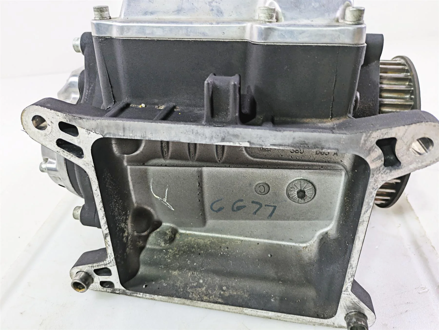 2008 Harley FLSTSB Cross Bones Transmission Gear Box 6 Speed 33030-07A - Image 10