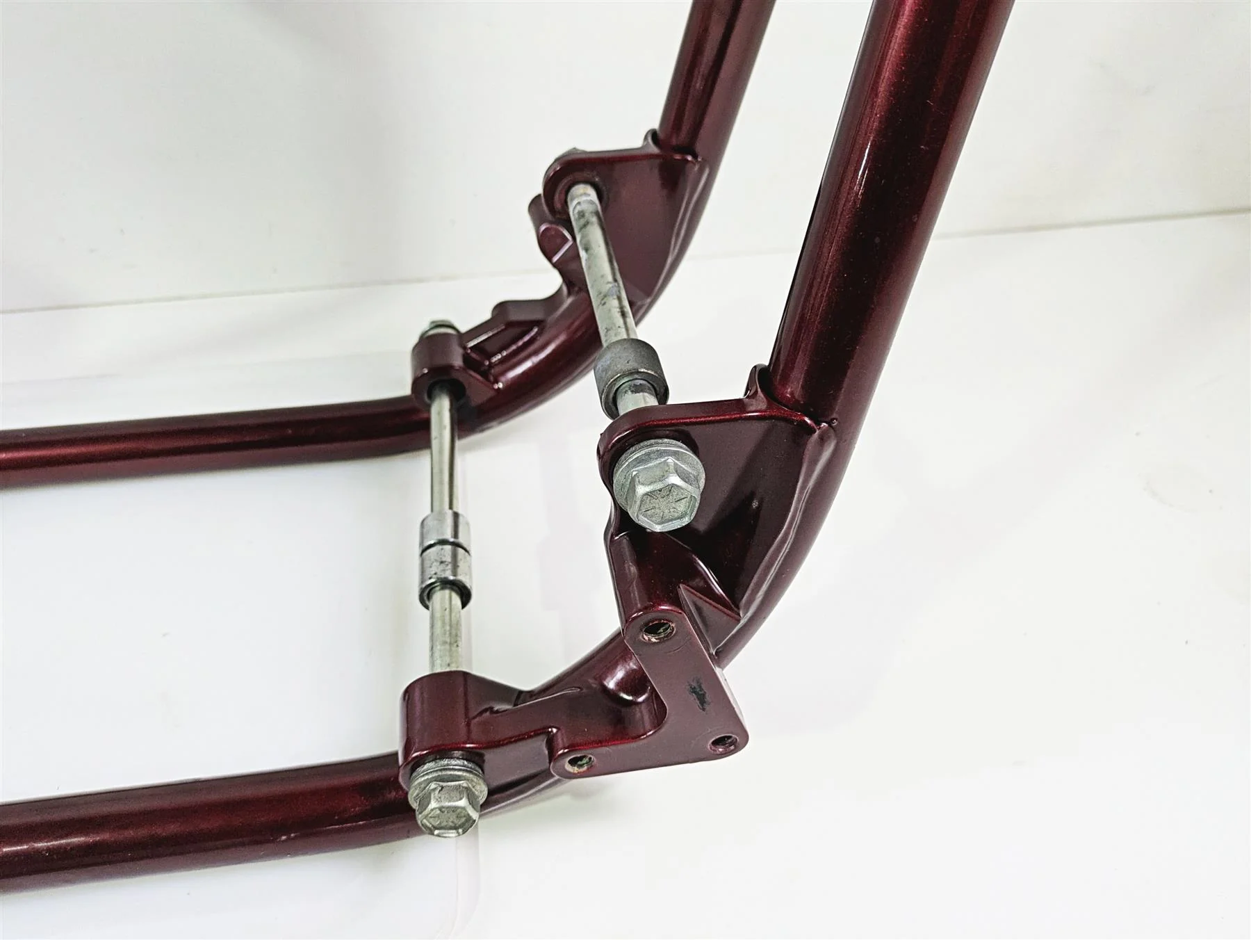 2008 Harley FXCWC Softail Rocker Frame Chassis + Swingarm Red Pearl With Salvage Texas Title 47167-08COZ - Image 5
