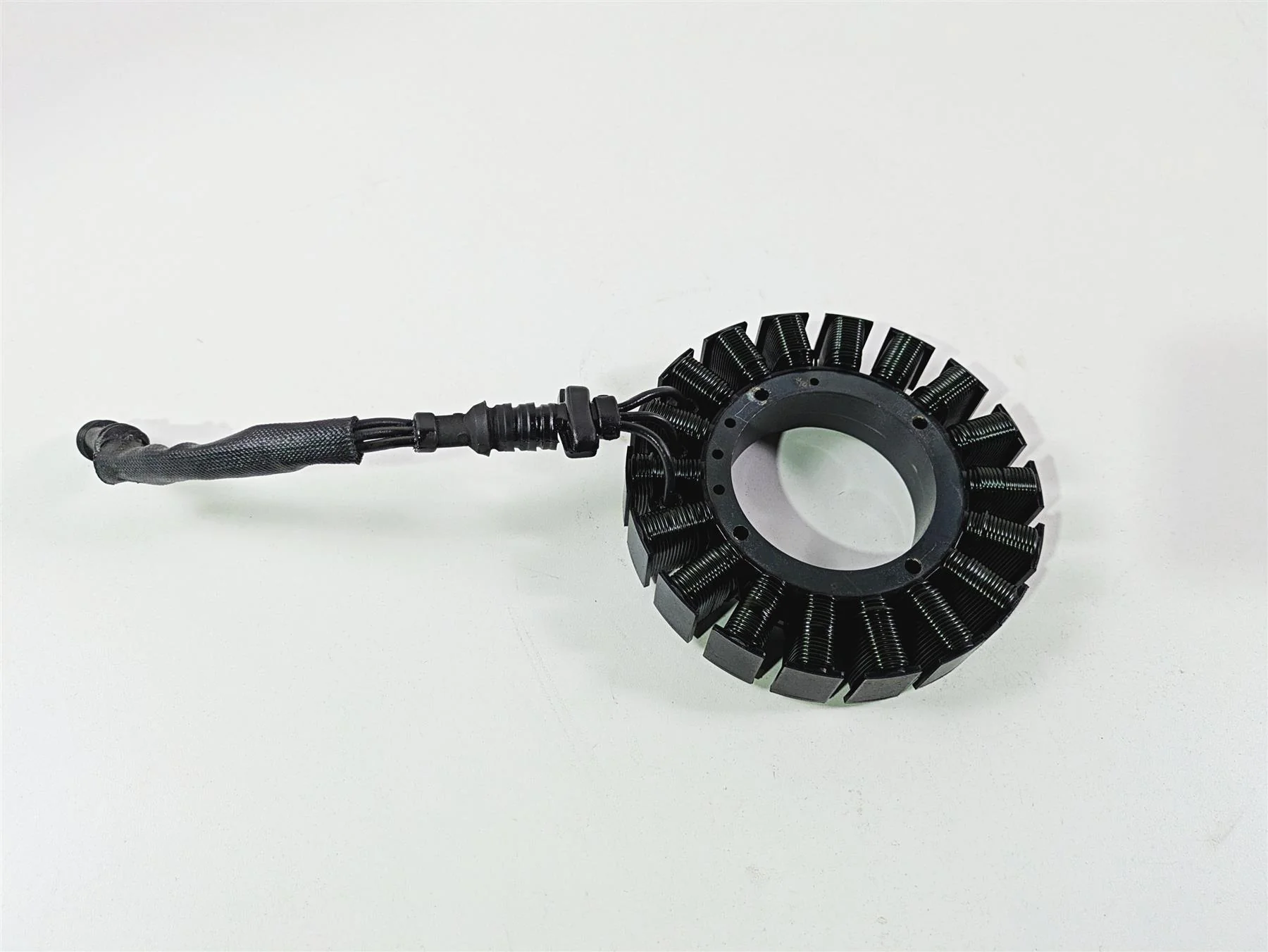 2008 Harley FXCWC Softail Rocker Ignition Stator Alternator 30017-08 - Image 3