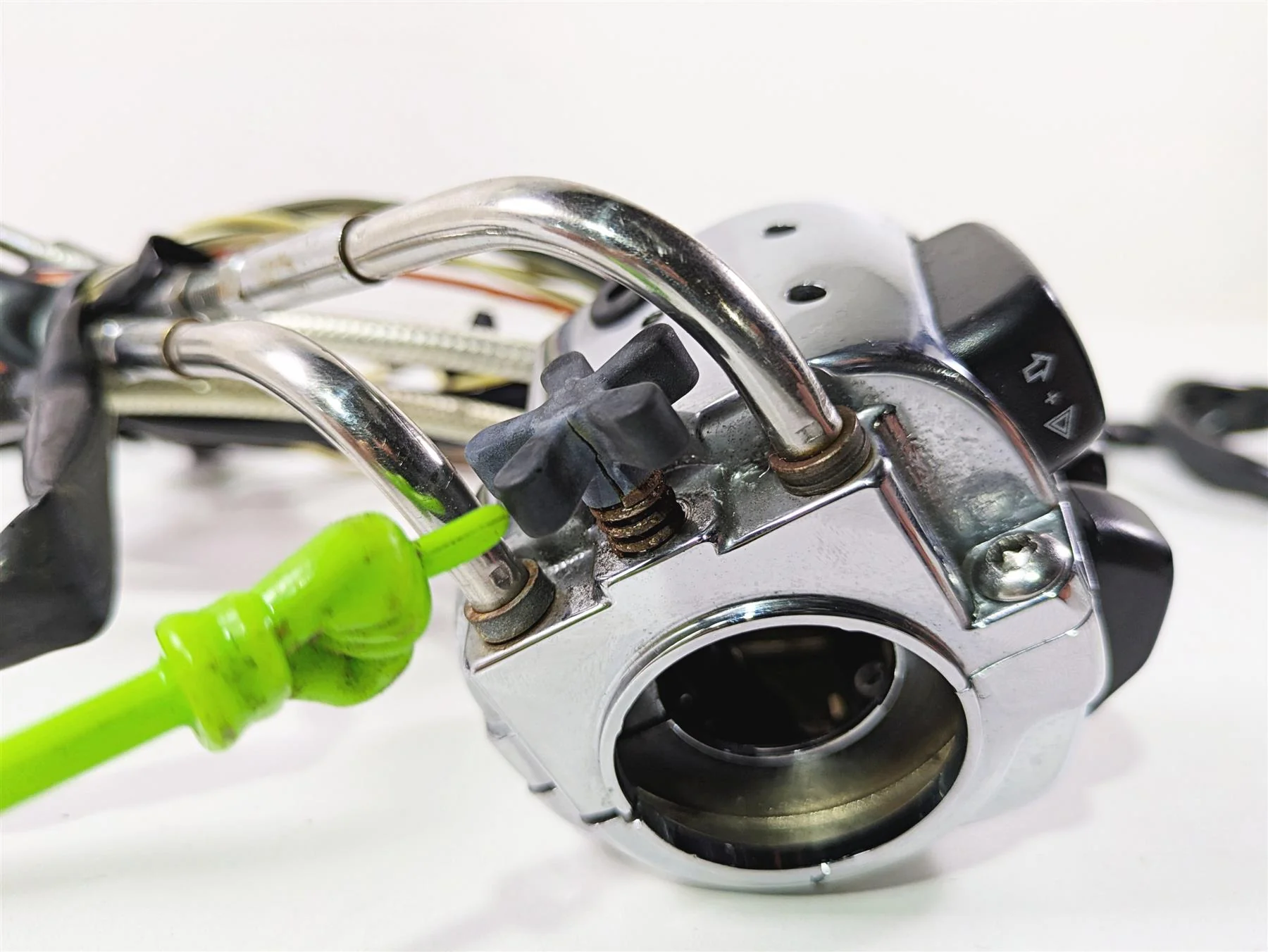 2008 Harley FXCWC Softail Rocker Left Right Chrome Control Switch Set 71682-06A - Image 2