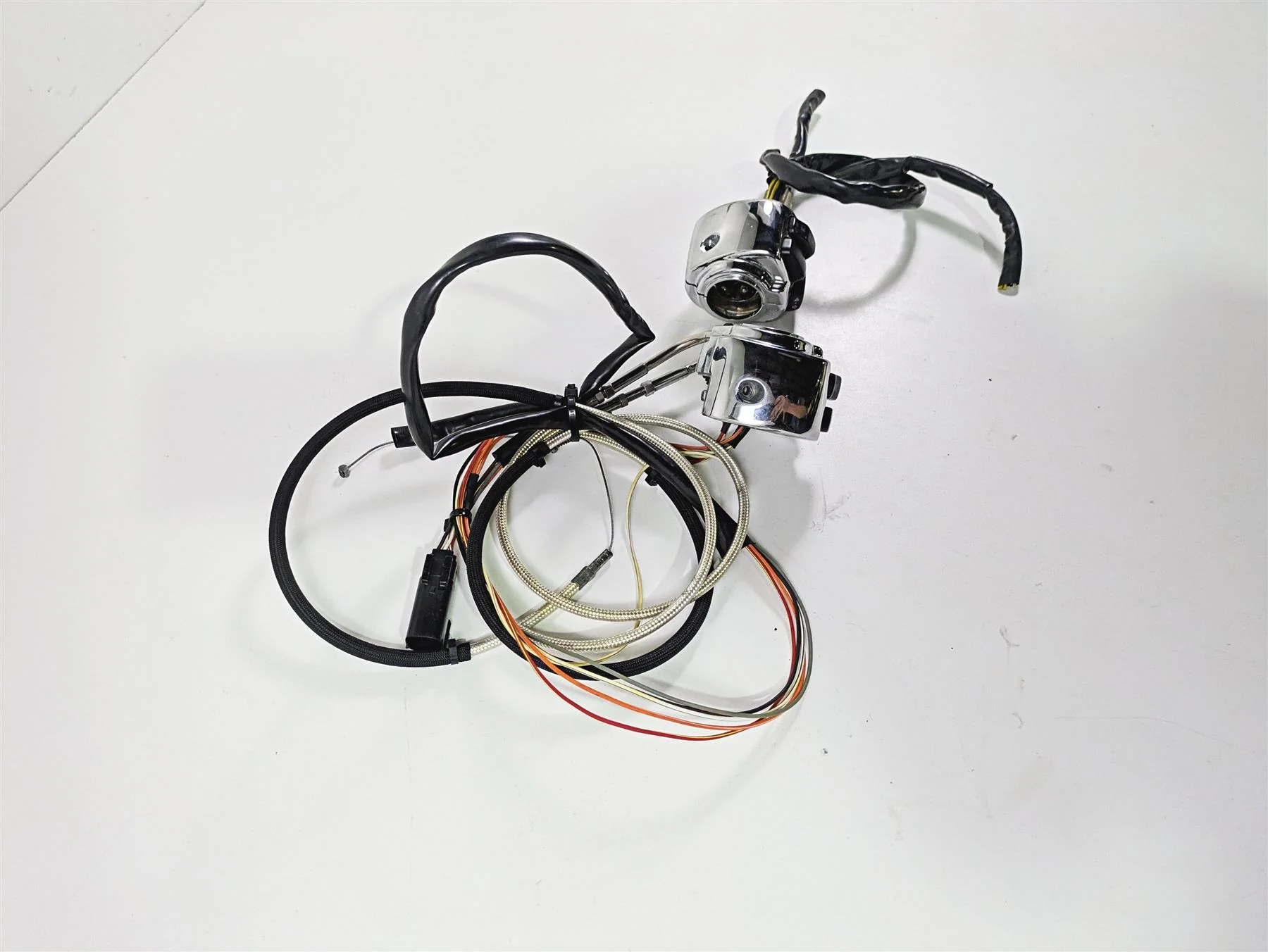 2008 Harley FXCWC Softail Rocker Left Right Chrome Control Switch Set 71682-06A - Image 3