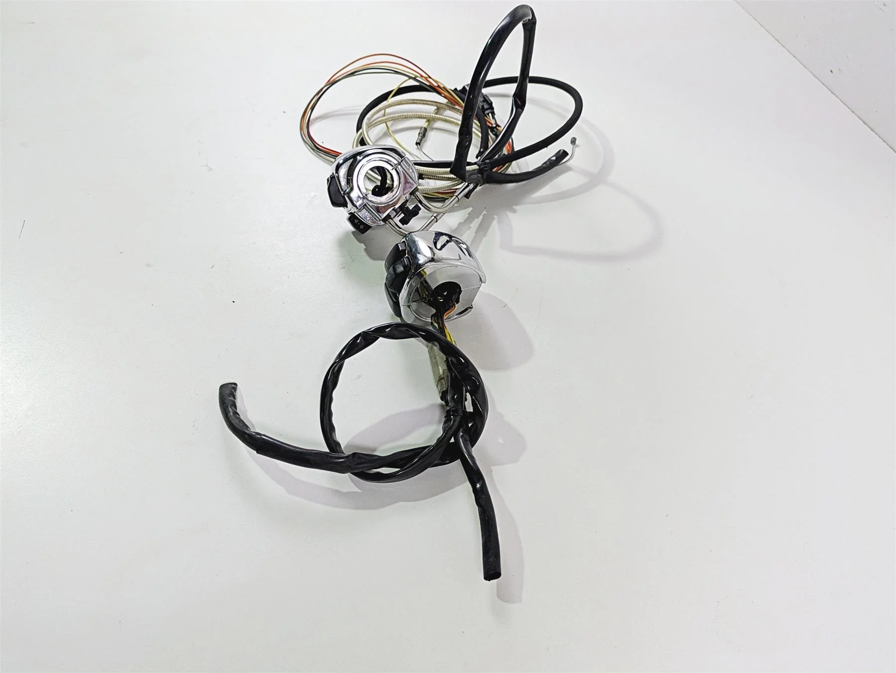 2008 Harley FXCWC Softail Rocker Left Right Chrome Control Switch Set 71682-06A - Image 4