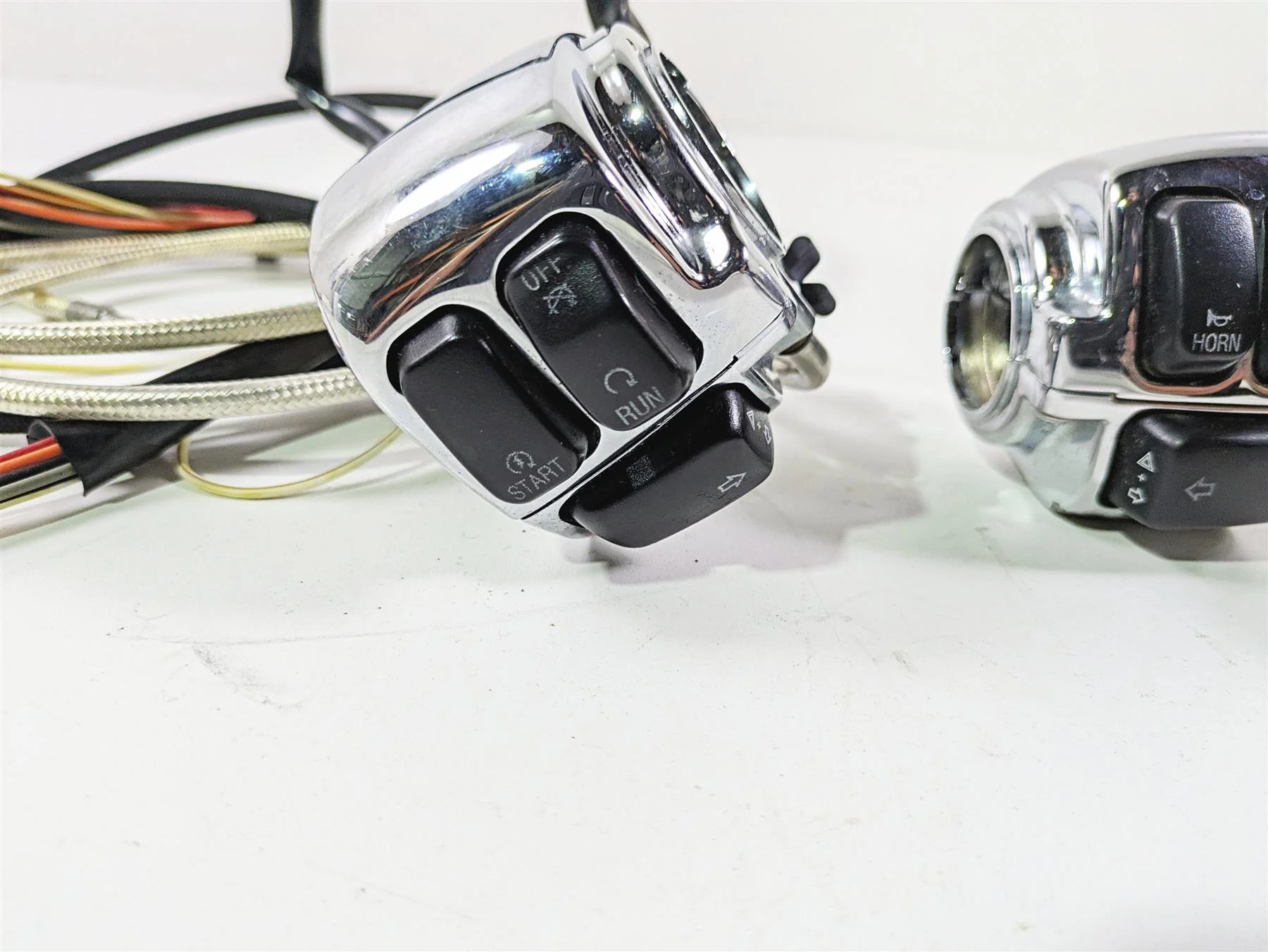 2008 Harley FXCWC Softail Rocker Left Right Chrome Control Switch Set 71682-06A - Image 7