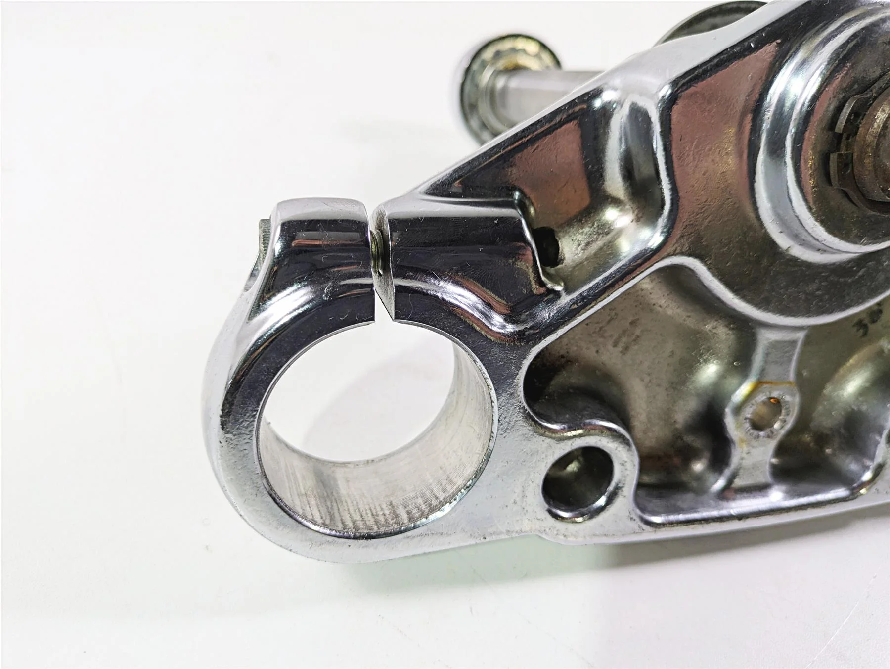 2008 Harley FXCWC Softail Rocker Lower Triple Tree Steering Clamp 46638-08 - Image 11