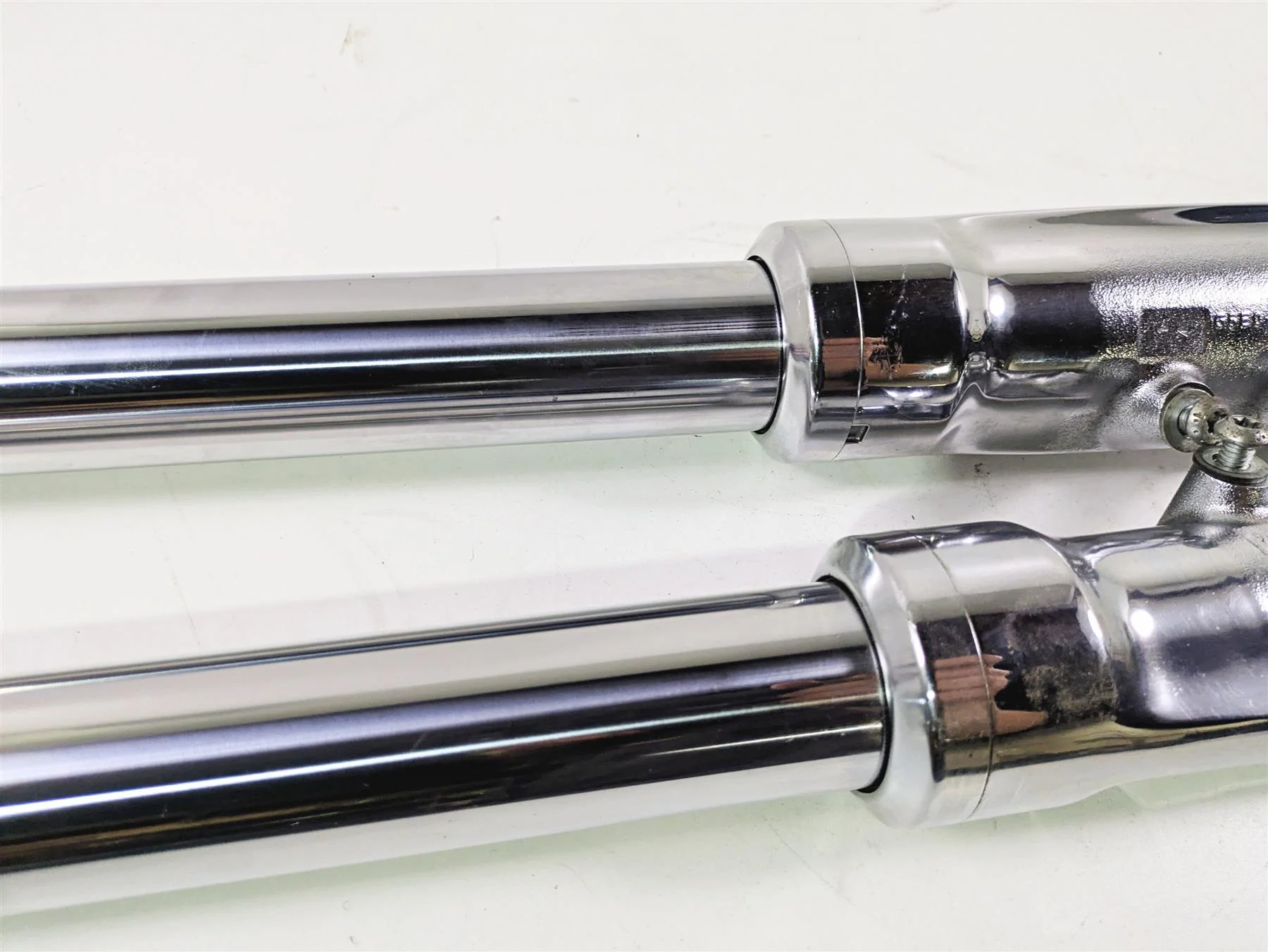 2008 Harley FXCWC Softail Rocker Straight Chrome Front Fork Leg Set 46950-08 - Image 10