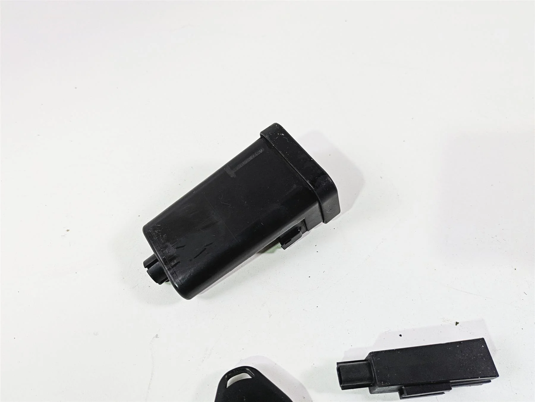 2008 Harley FXCWC Softail Rocker Tssm Security Module Fob Antenna Set 69976-08 - Image 12