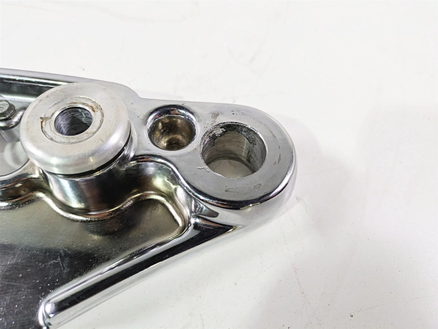 2008 Harley FXCWC Softail Rocker Upper Triple Tree Steering Clamp 46637-08 - Image 11