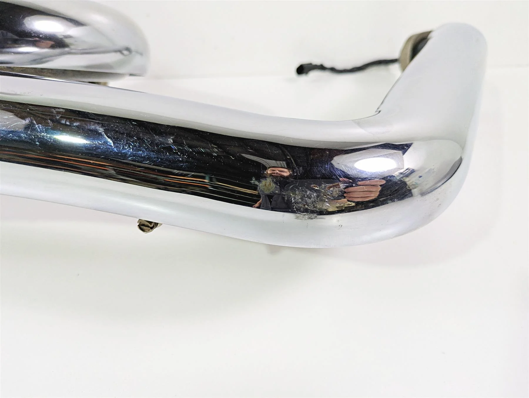 2008 Harley FXCWC Softail Rocker Vance Hines Big Radius 2-1 Exhaust System 48015 - Image 4