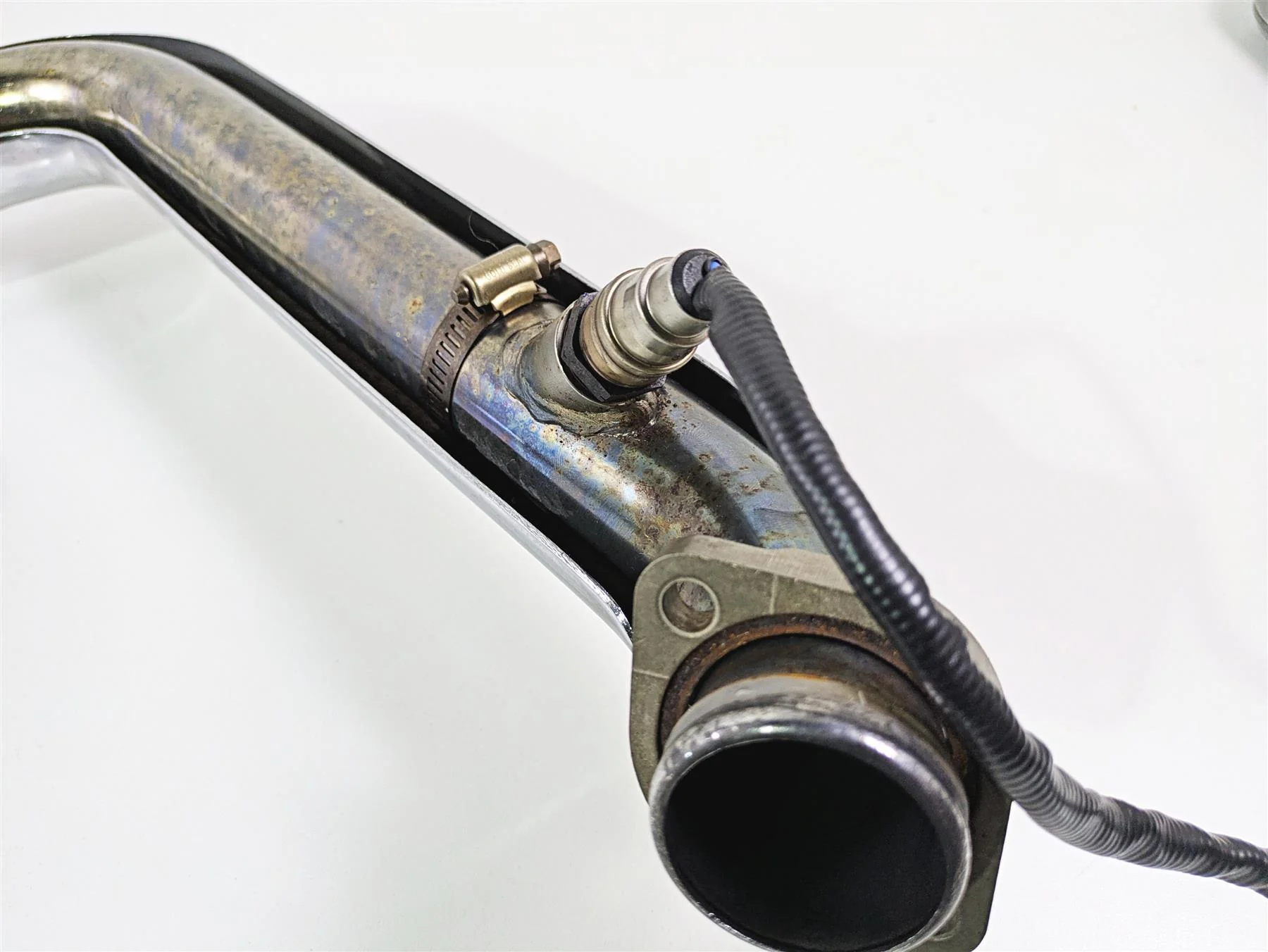 2008 Harley FXCWC Softail Rocker Vance Hines Big Radius 2-1 Exhaust System 48015 - Image 5