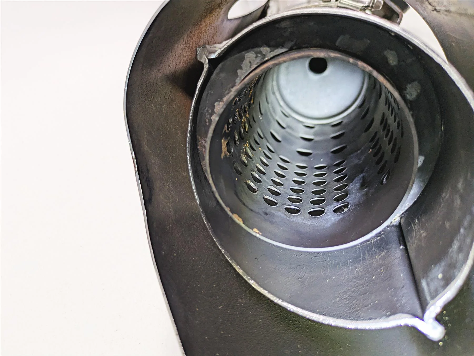 2008 Harley FXCWC Softail Rocker Vance Hines Big Radius 2-1 Exhaust System 48015 - Image 9