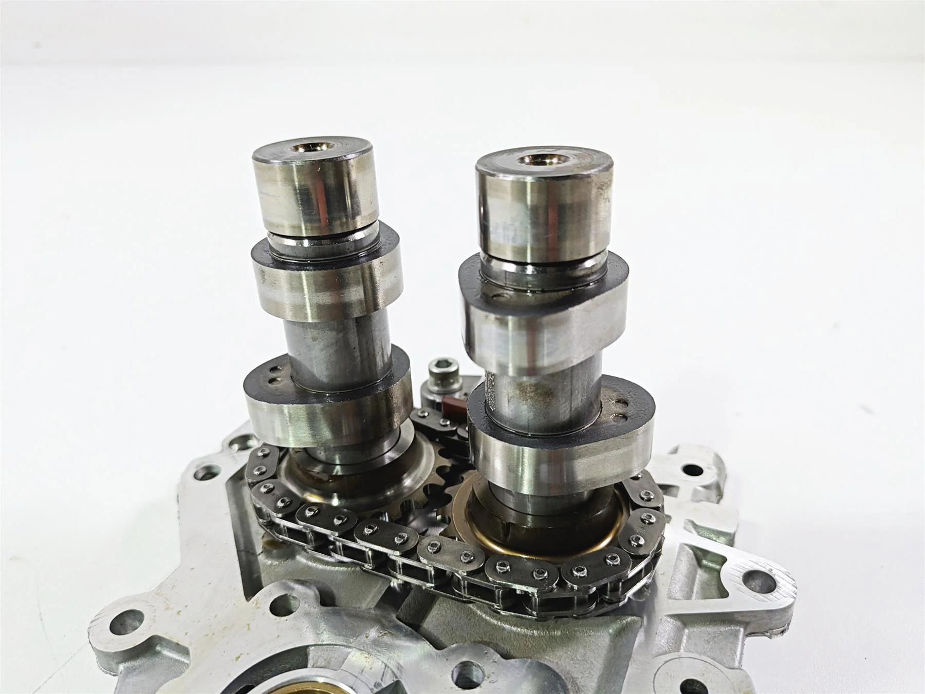 2008 Harley FXDL Dyna Low Rider 105TH Cams Cm Shaft & Holder Plate 25358-03 - Image 4