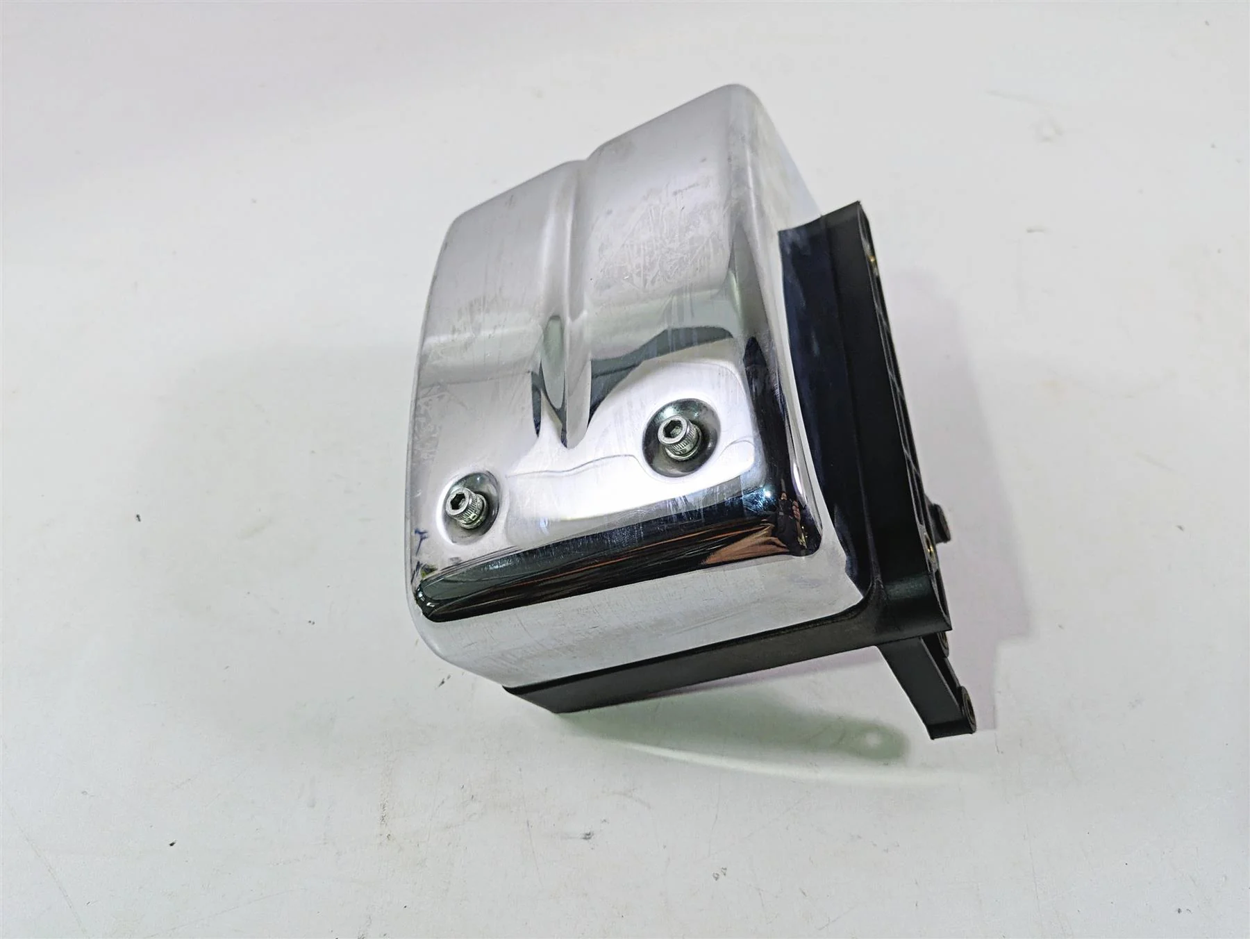 2008 Harley FXDL Dyna Low Rider 105TH Electric Holder Tray & Cover 70367-04B - Image 4