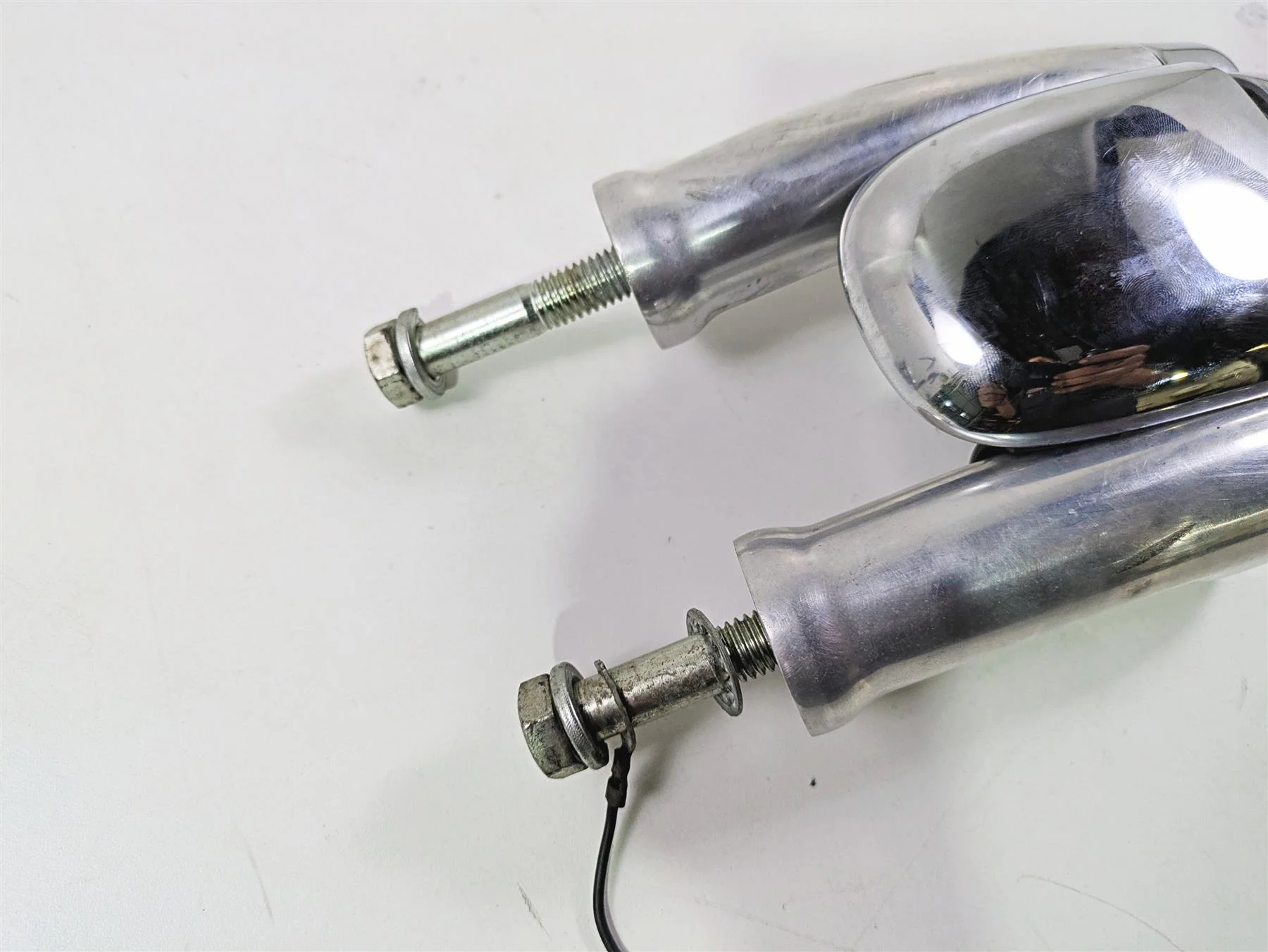 2008 Harley FXDL Dyna Low Rider 105TH Handlebar Holder Riser Set 105th 59785-06 - Image 8