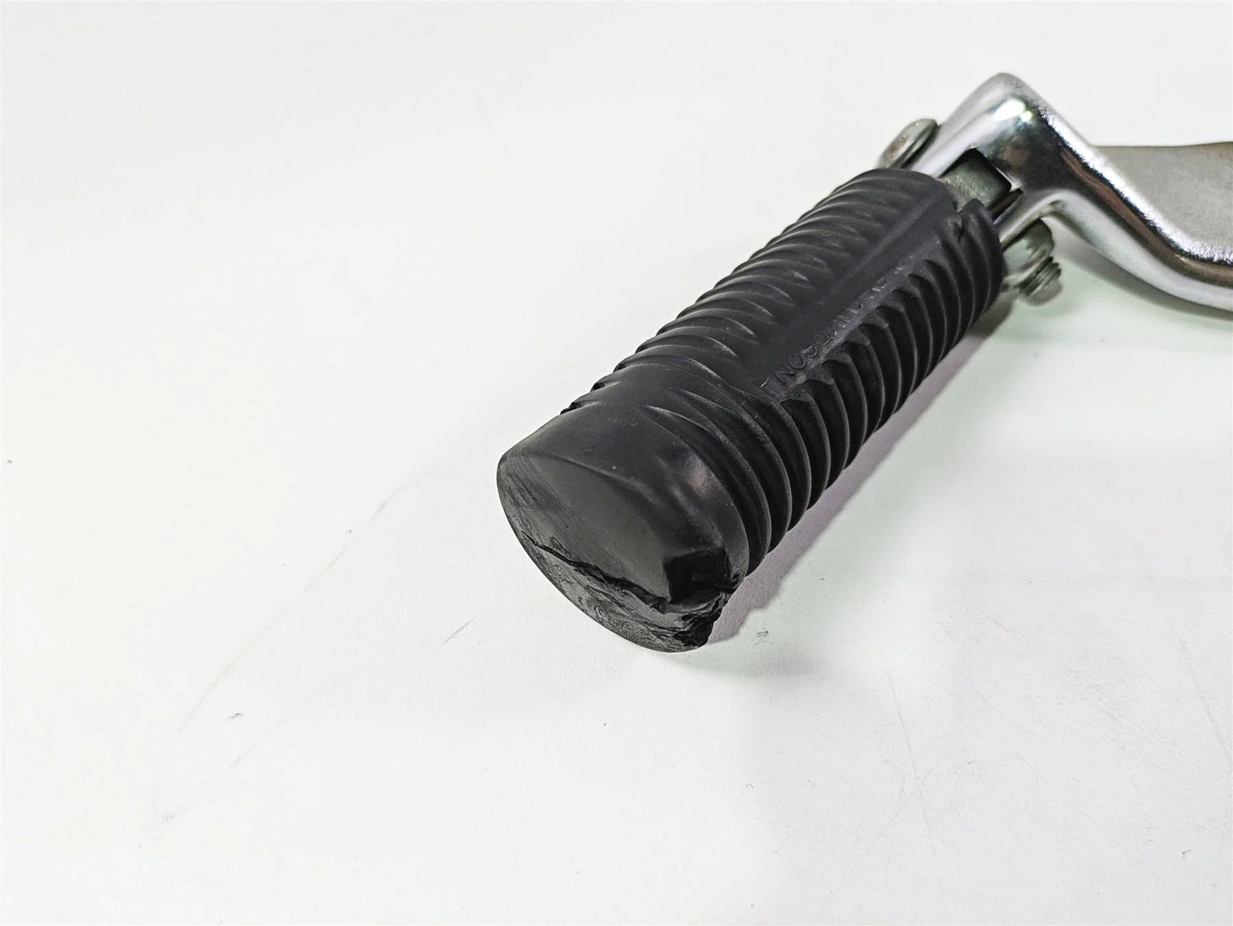 2008 Harley FXDL Dyna Low Rider 105TH Left Rider Mid Footpeg & Shifter 50639-90A - Image 9