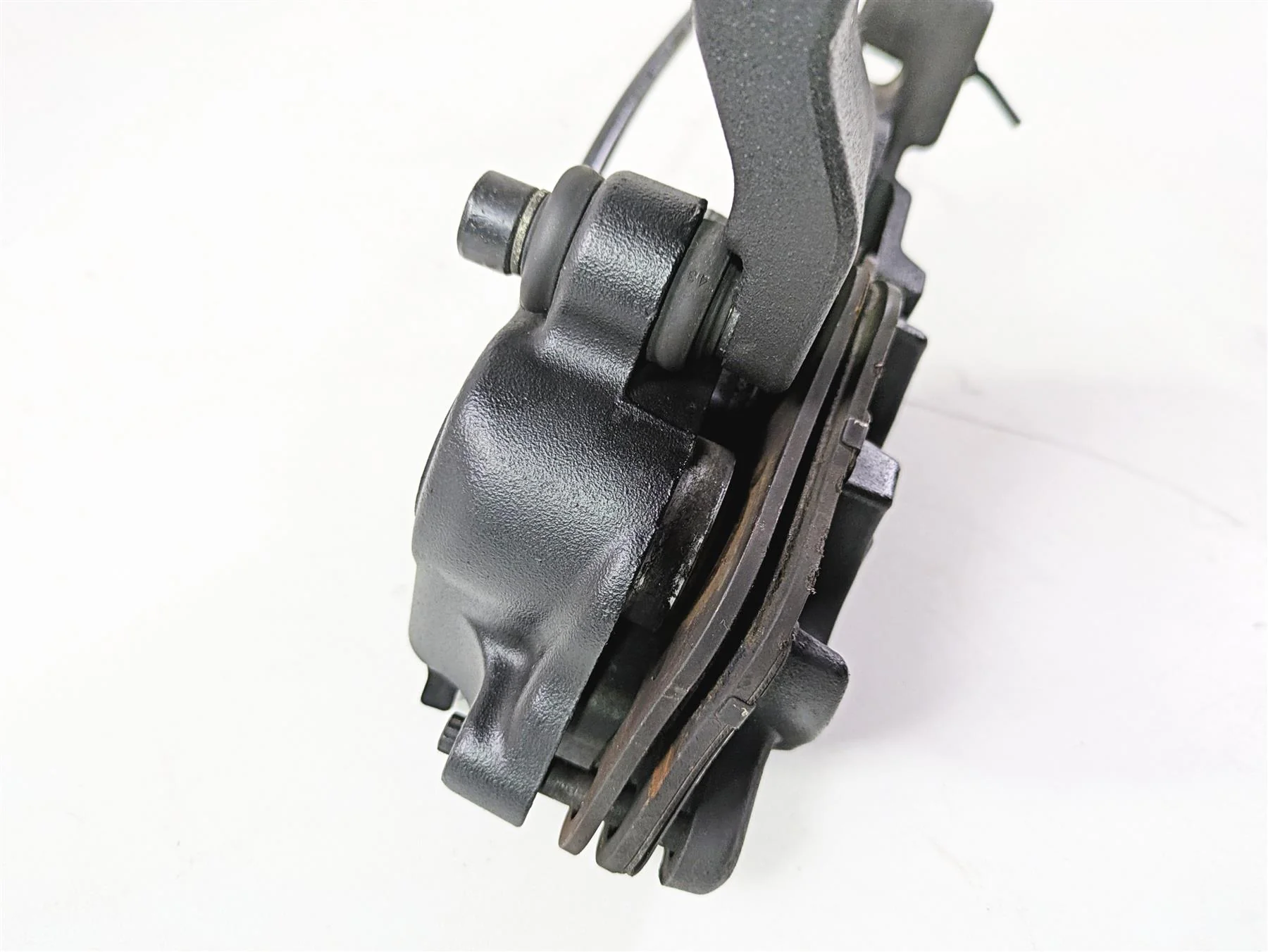 2008 Harley FXDL Dyna Low Rider 105TH Rear Brake Caliper & Bracket 40908-08 - Image 10