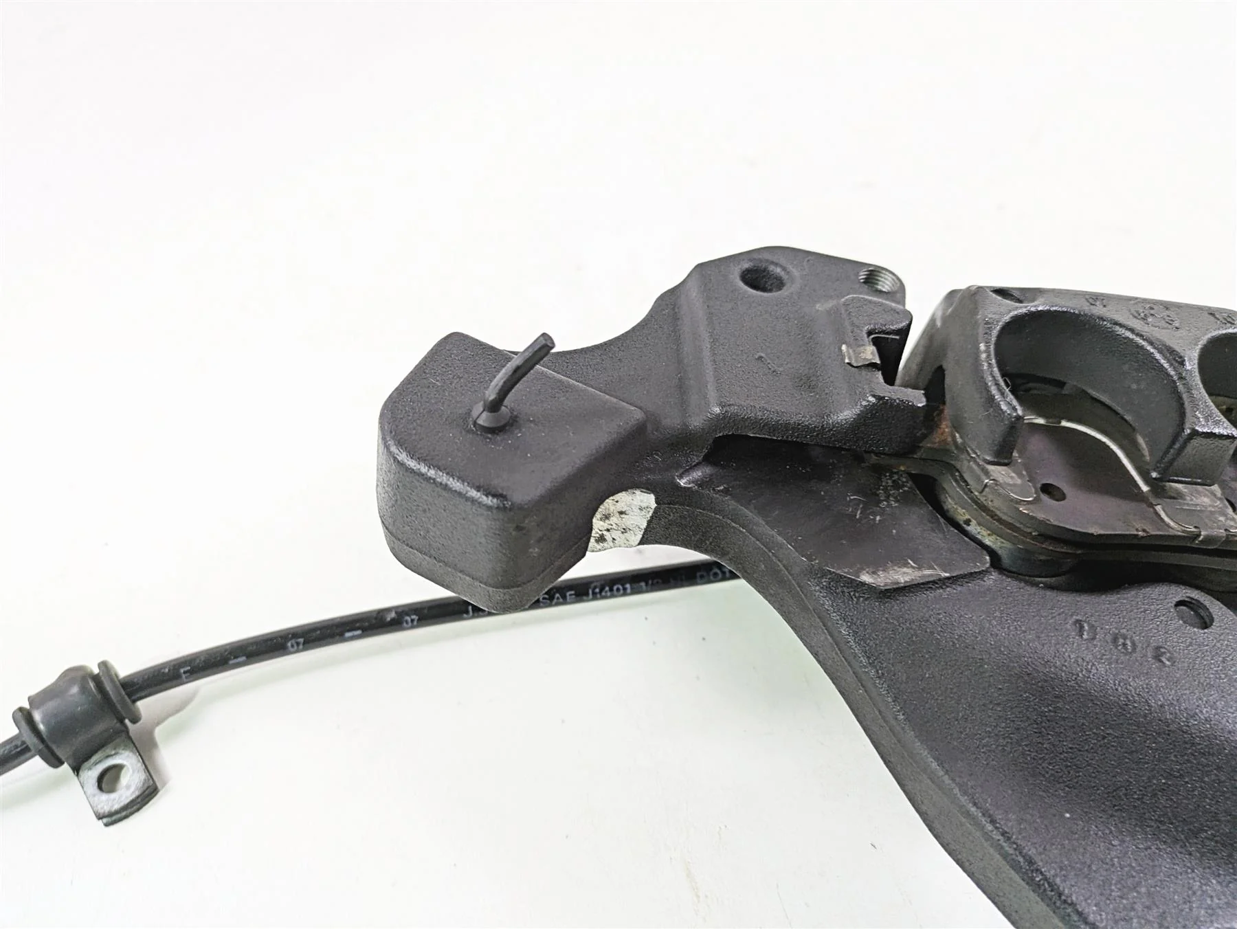 2008 Harley FXDL Dyna Low Rider 105TH Rear Brake Caliper & Bracket 40908-08 - Image 12
