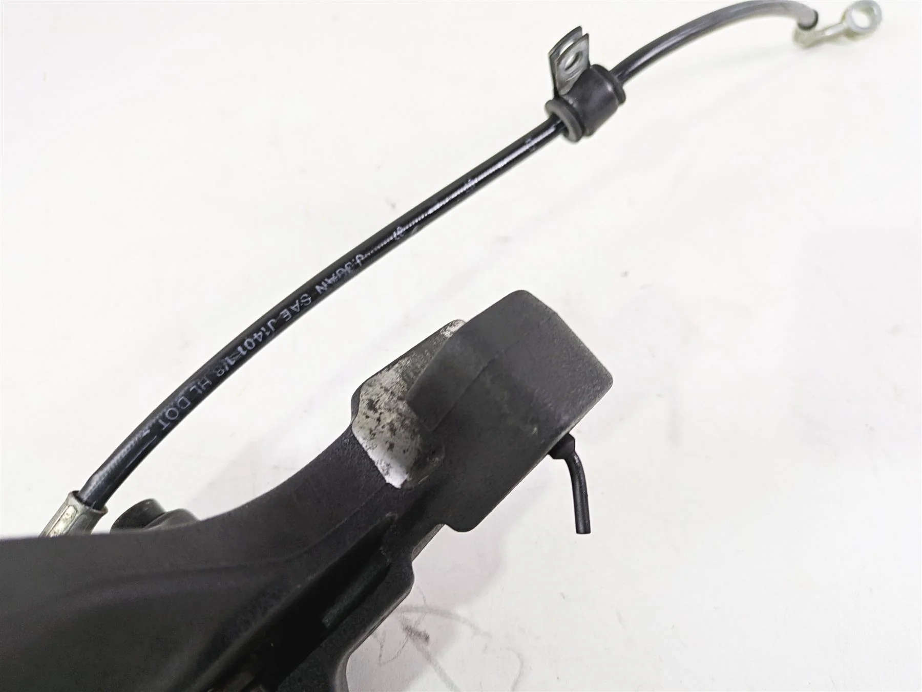 2008 Harley FXDL Dyna Low Rider 105TH Rear Brake Caliper & Bracket 40908-08 - Image 9