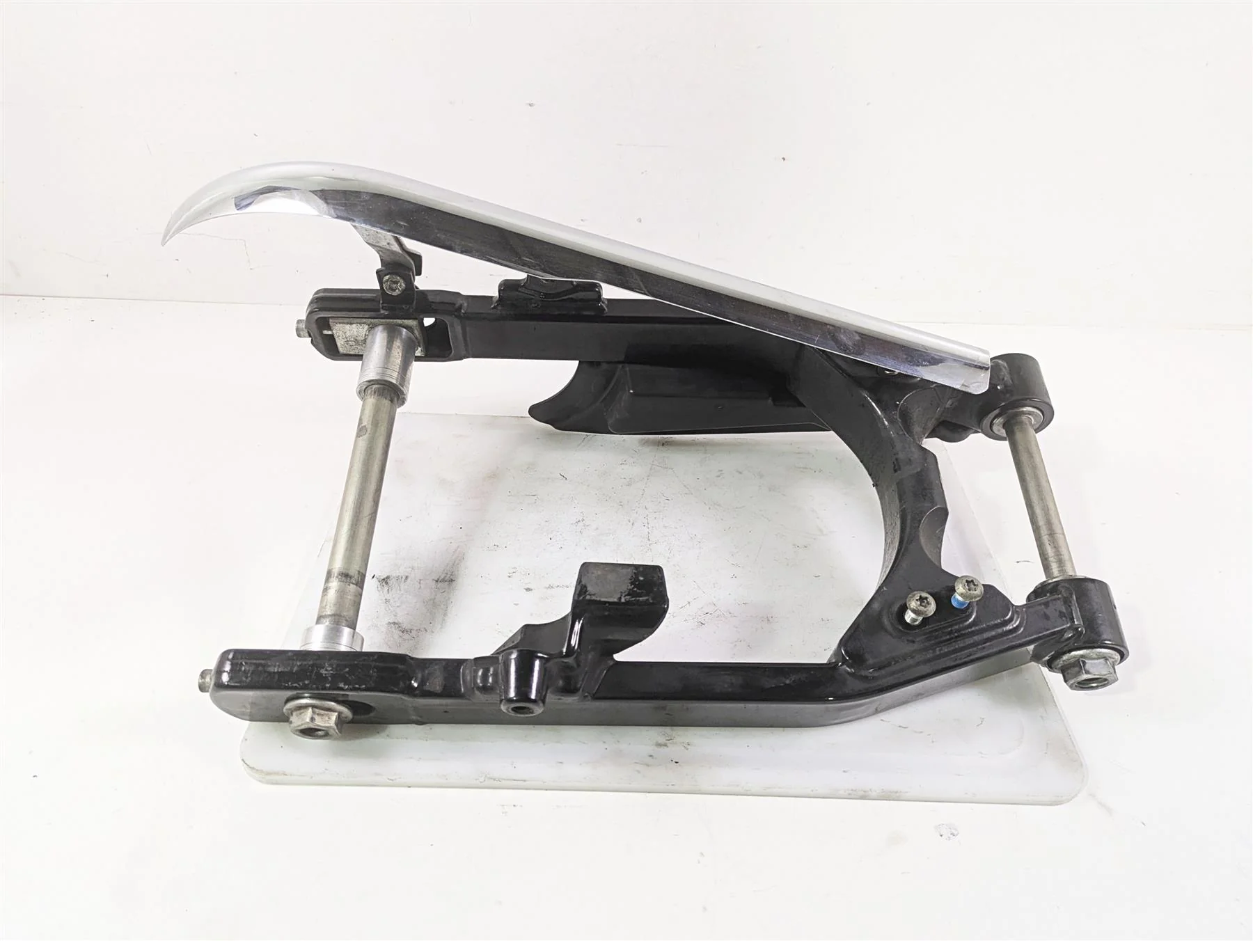2008 Harley FXDL Dyna Low Rider 105TH Rear Swingarm & Belt Guards 47820-06